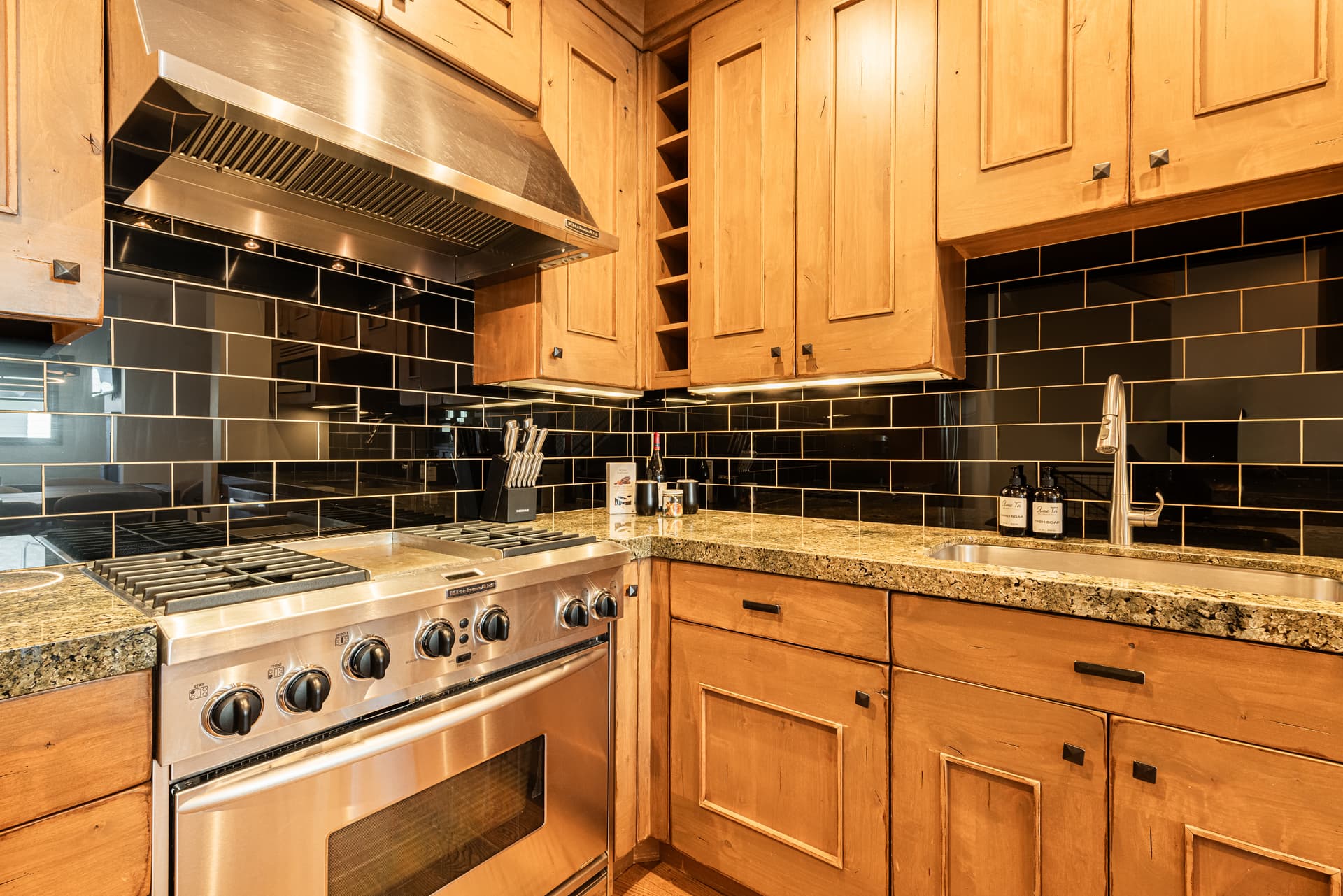 Ember on Empire - Image 13