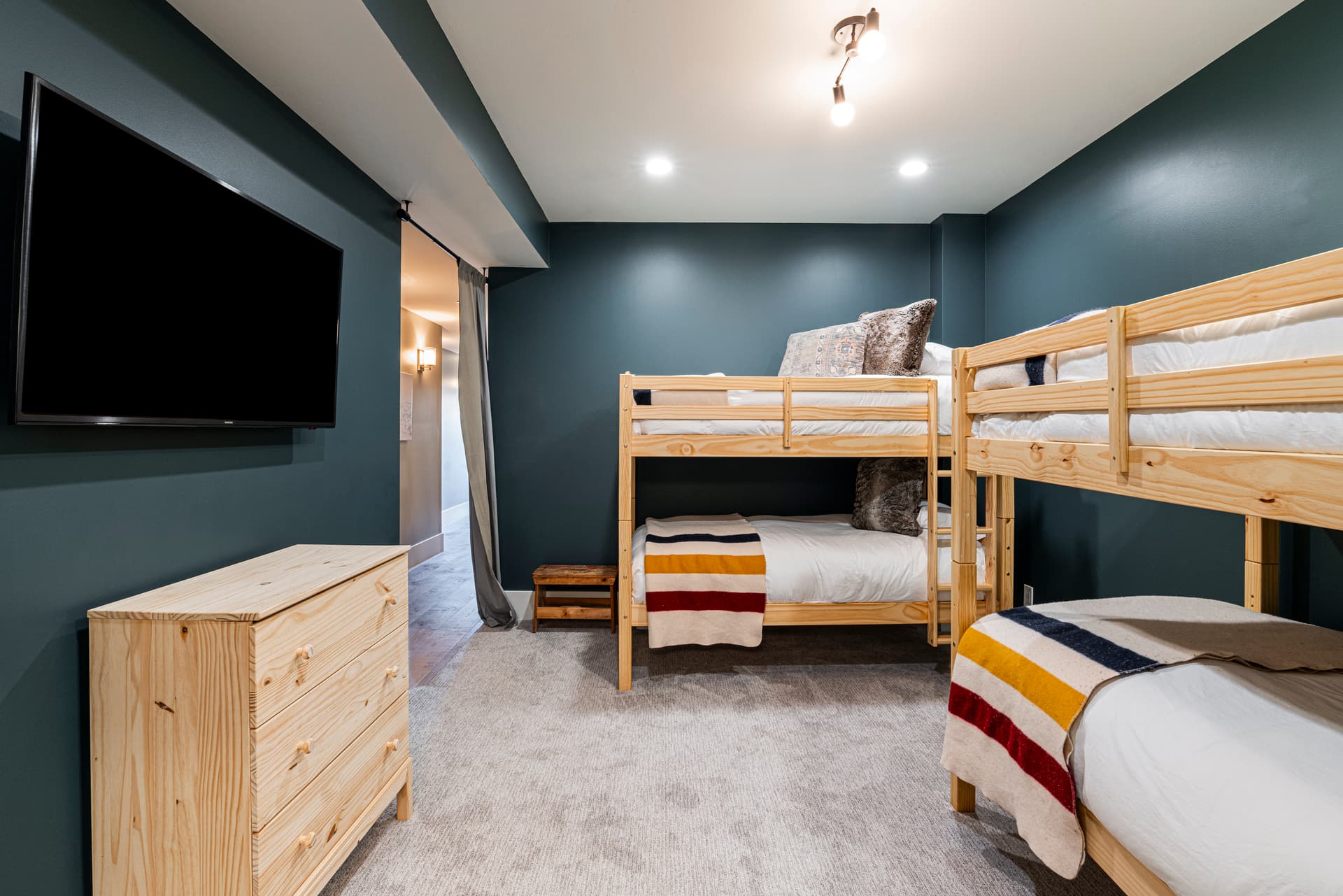 Empire Dream - Image 29