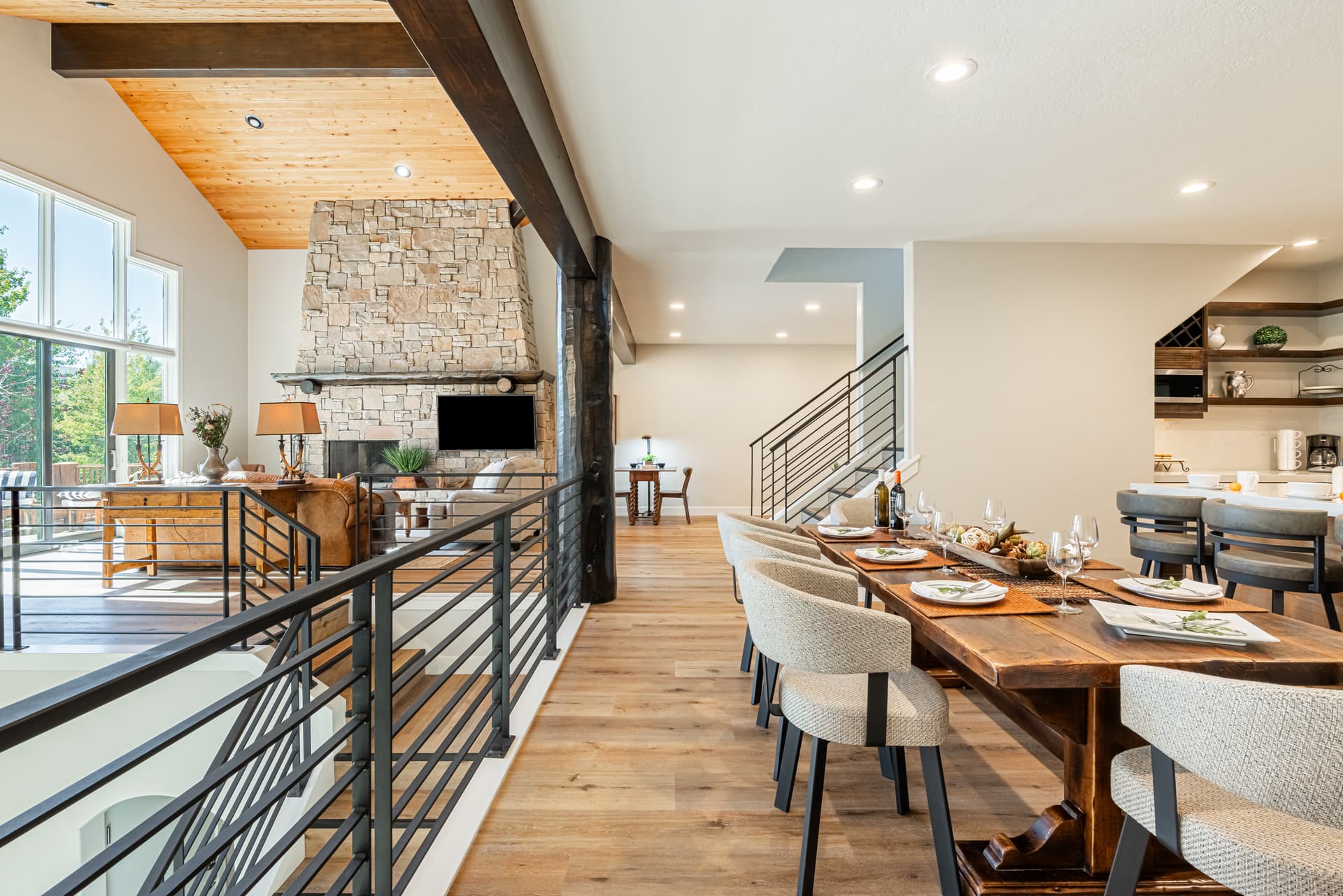 Estate at Gallivan Loop - Image 11