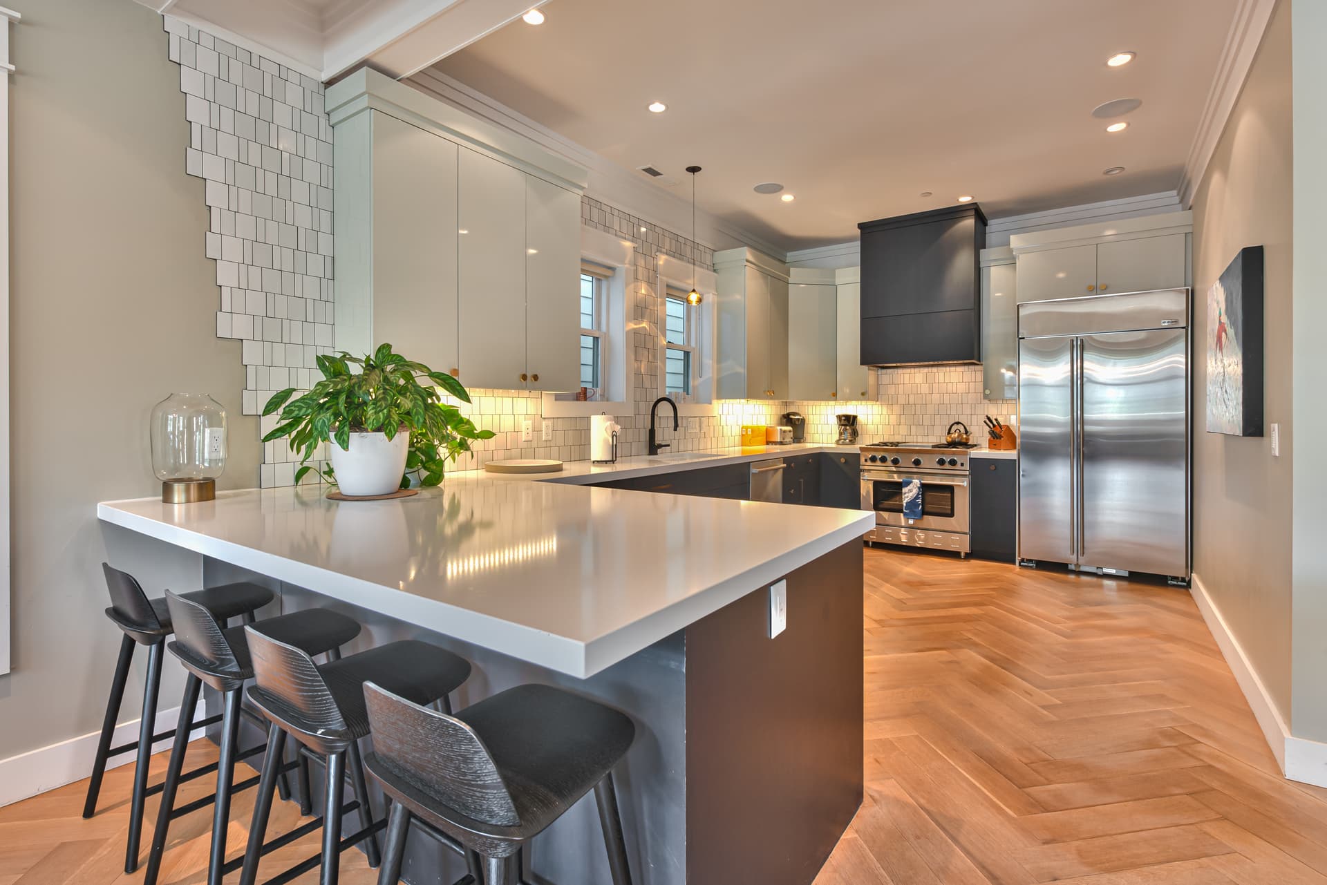 Imperial Penthouse on Main - Image 5