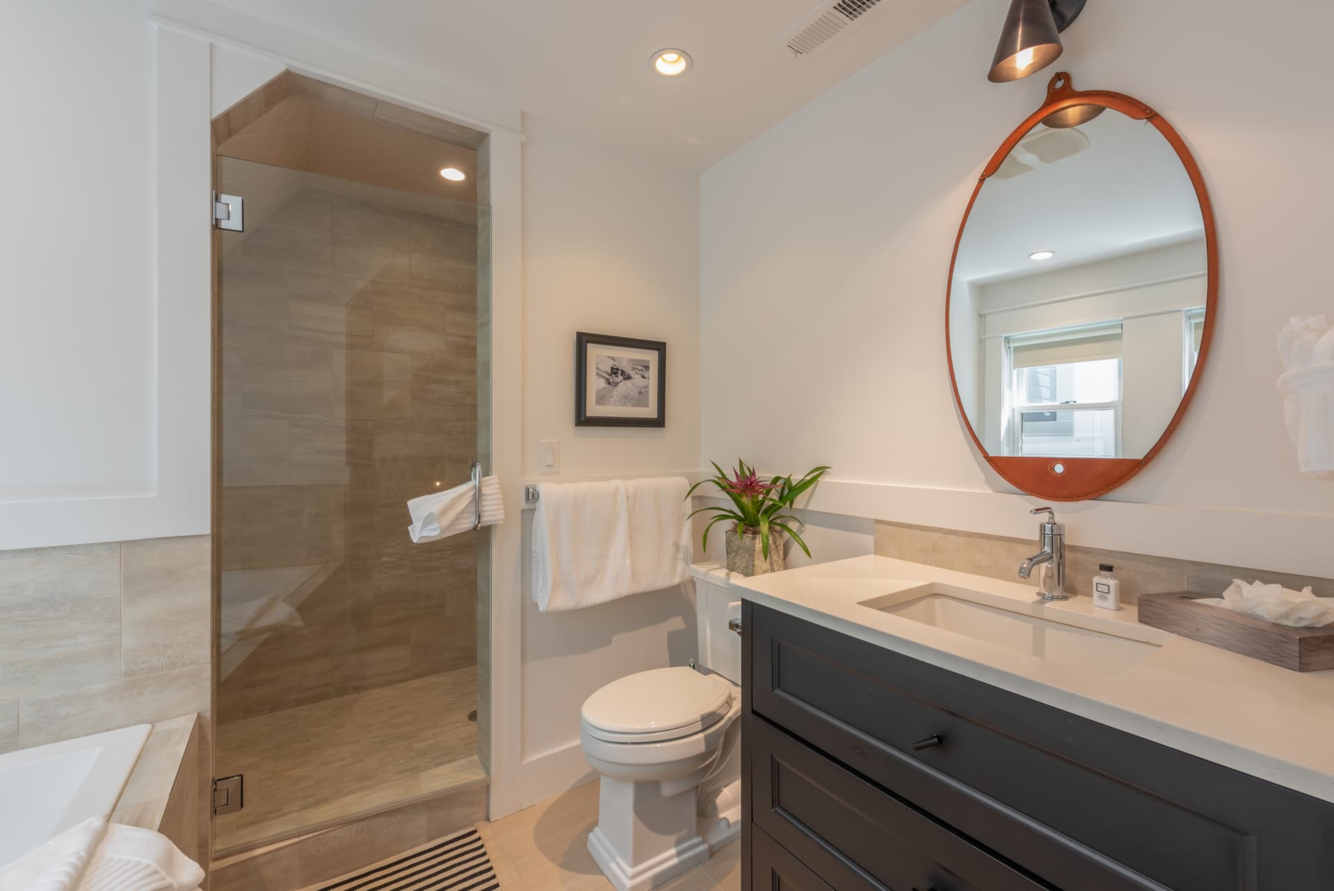 Imperial Penthouse on Main - Image 23