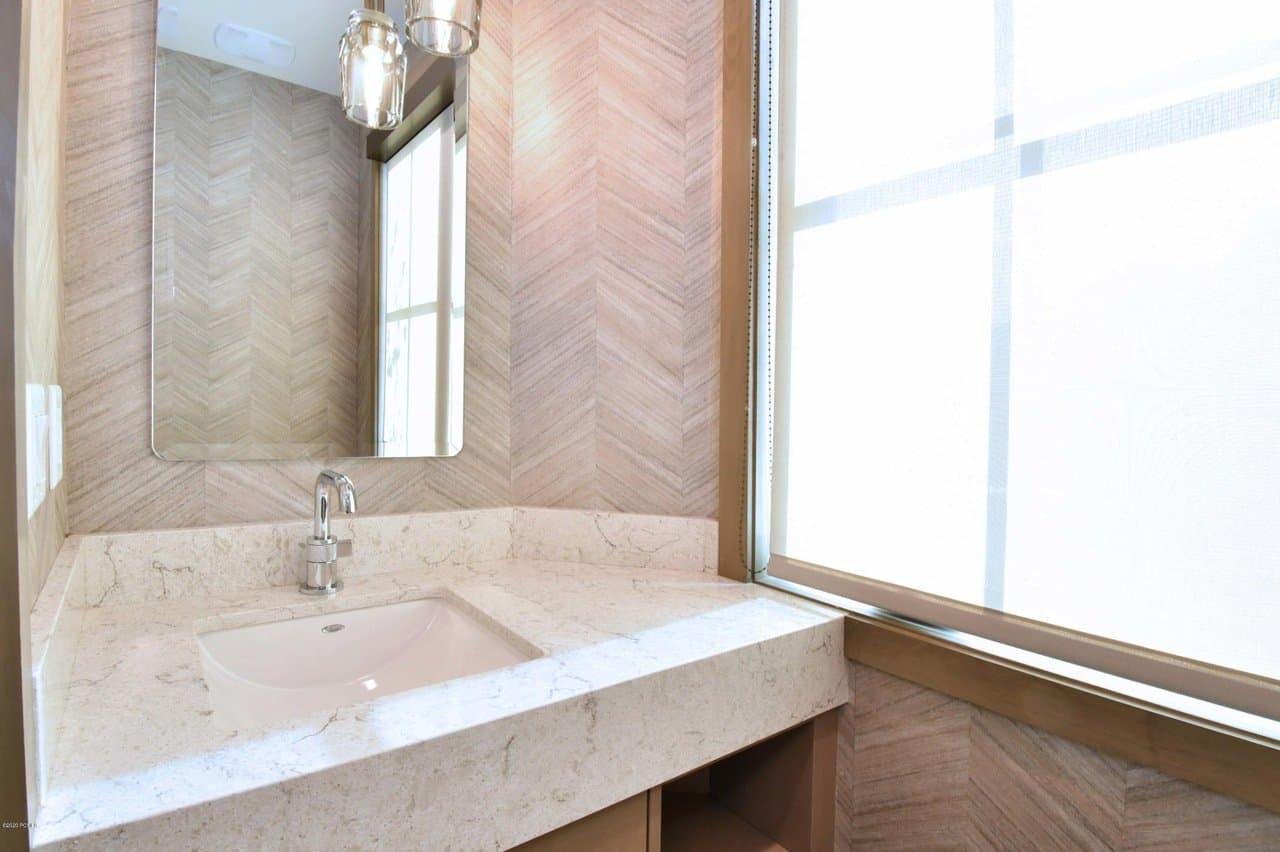 Jewel of Kings Crown - Image 29