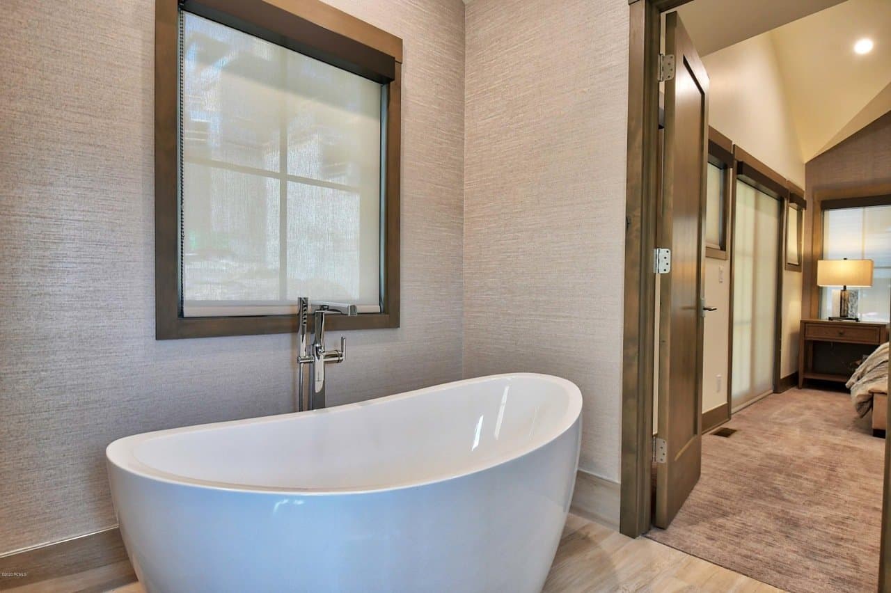 Jewel of Kings Crown - Image 33