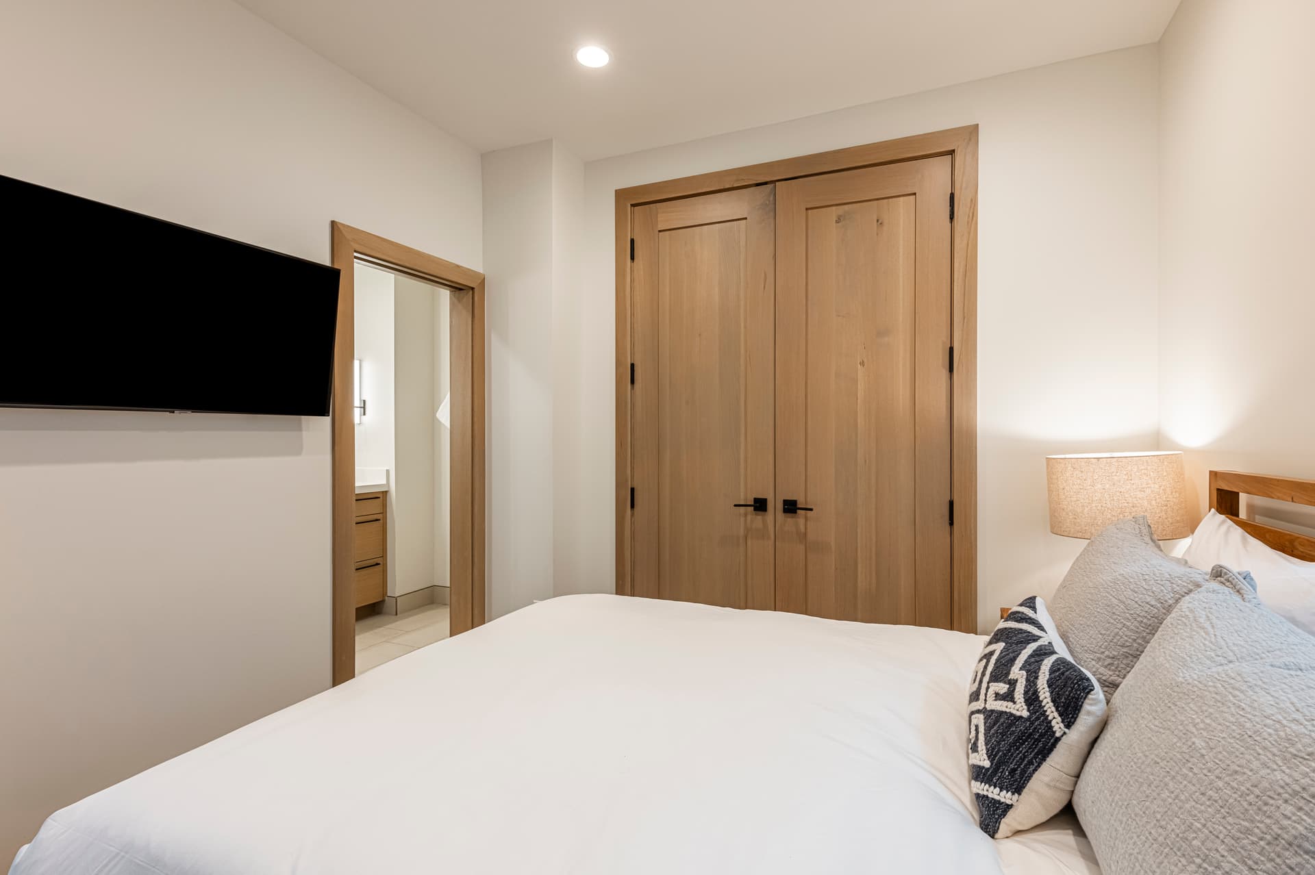 Kings Crown #1225 - Image 20