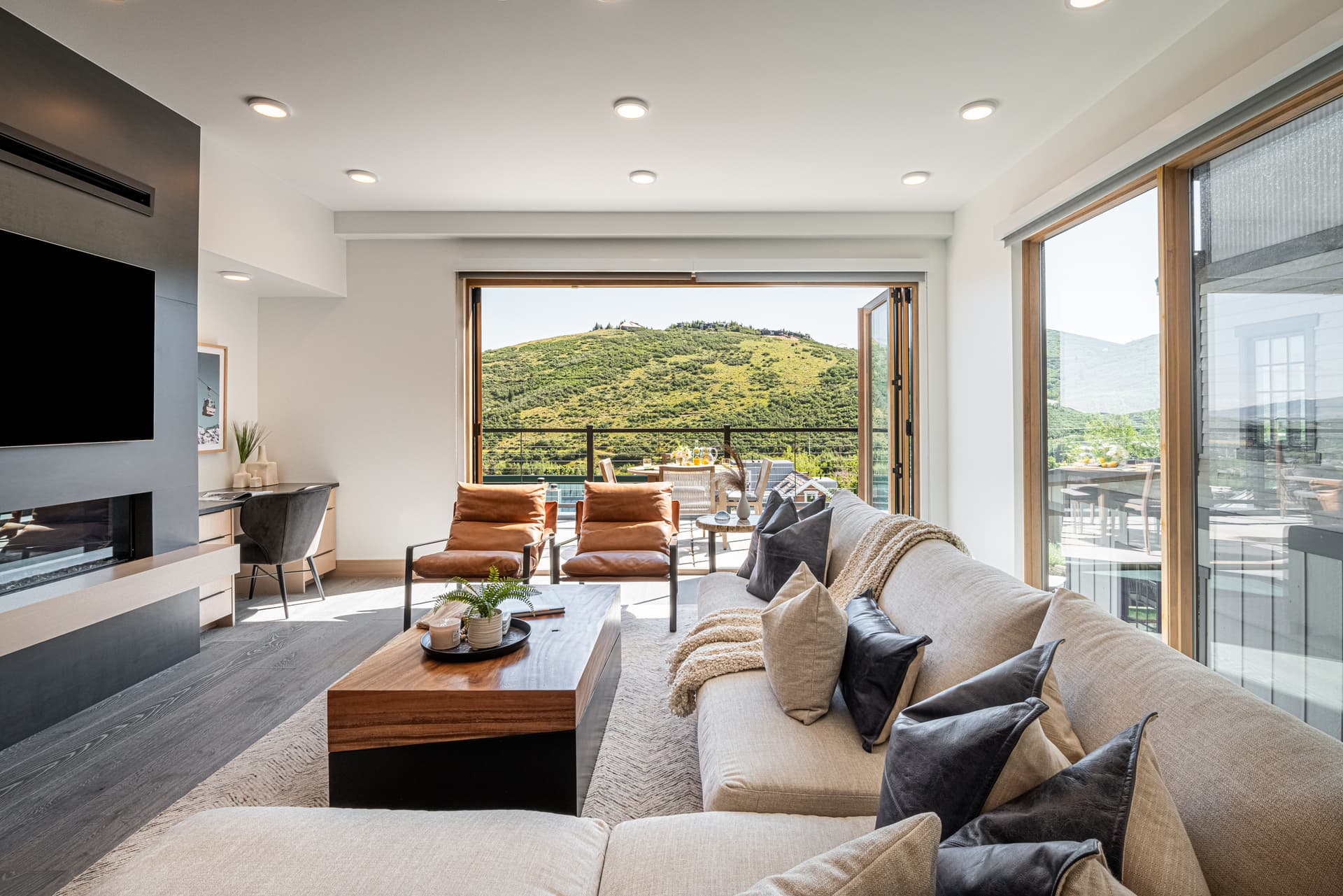 Kings Crown Condo #D203 - Image 4