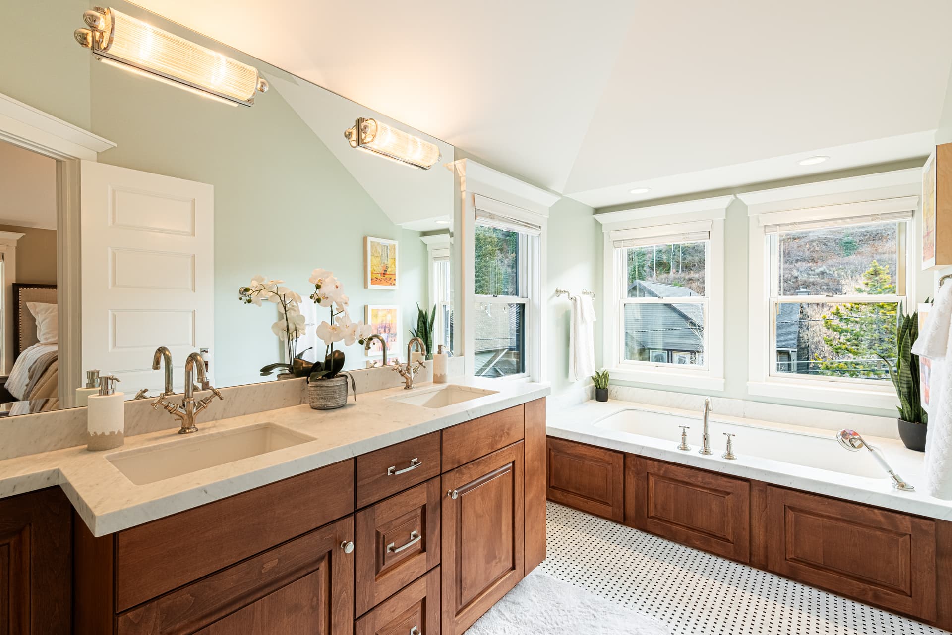 Old Town Daly Overlook - Image 28