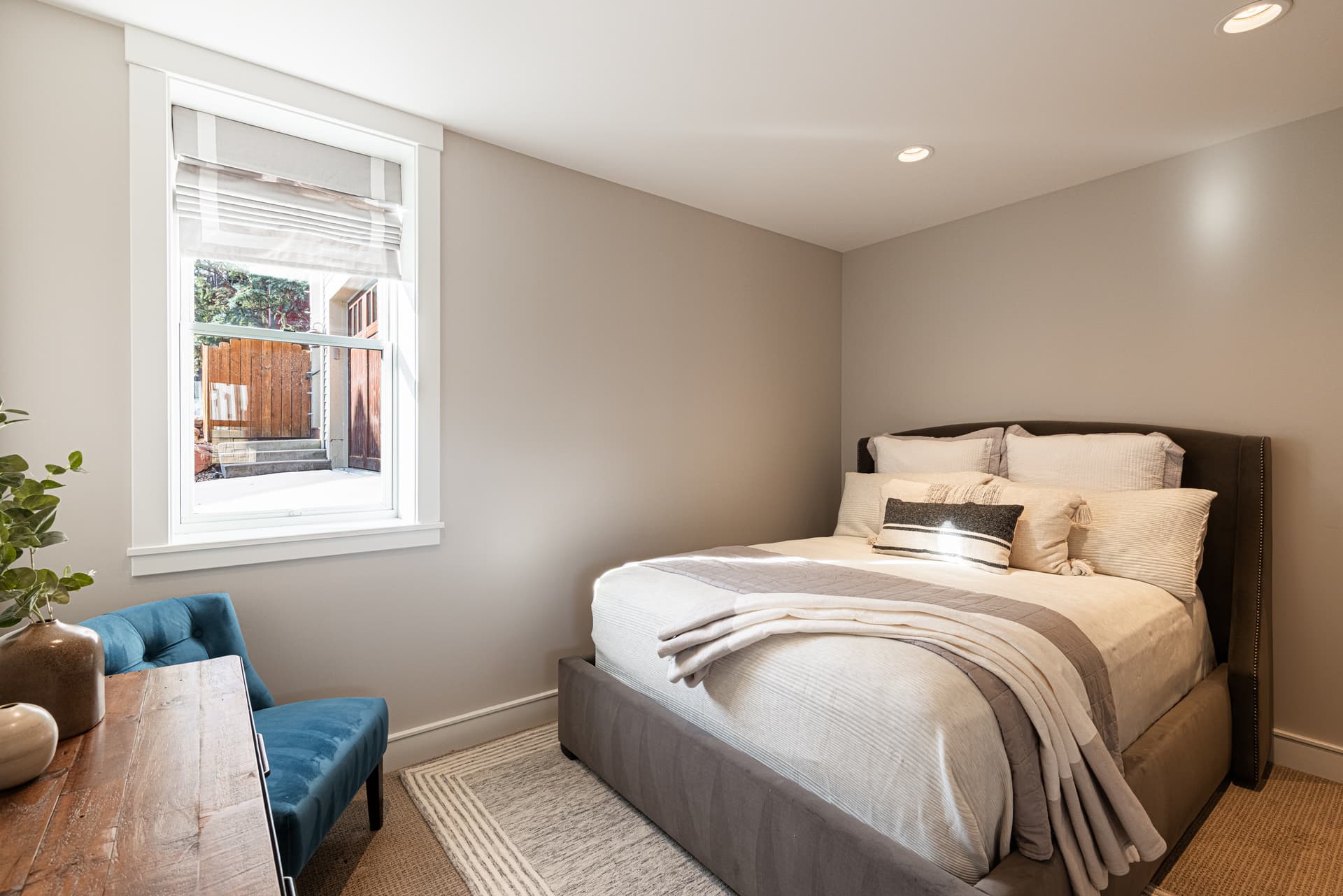 Old Town Daly Overlook - Image 20