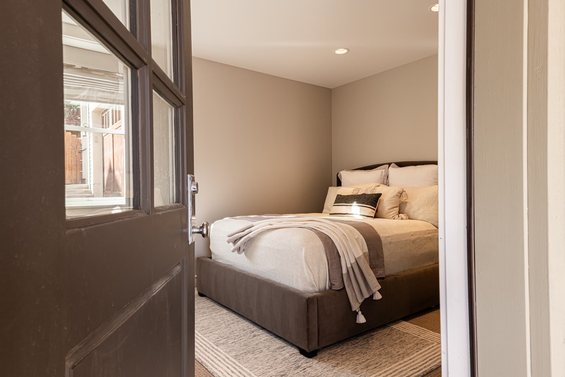 Old Town Daly Overlook - Image 22