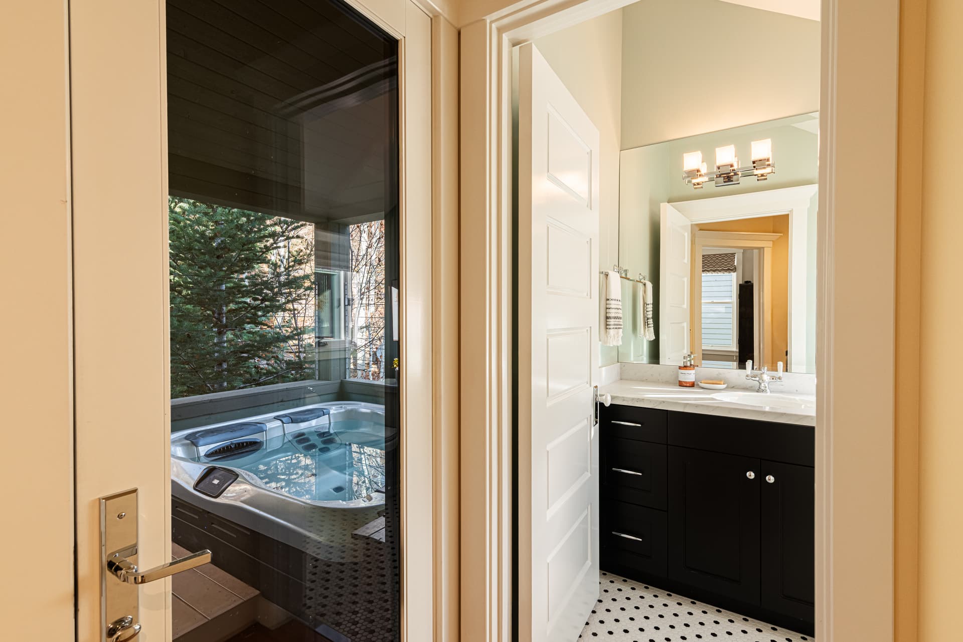 Old Town Daly Overlook - Image 37