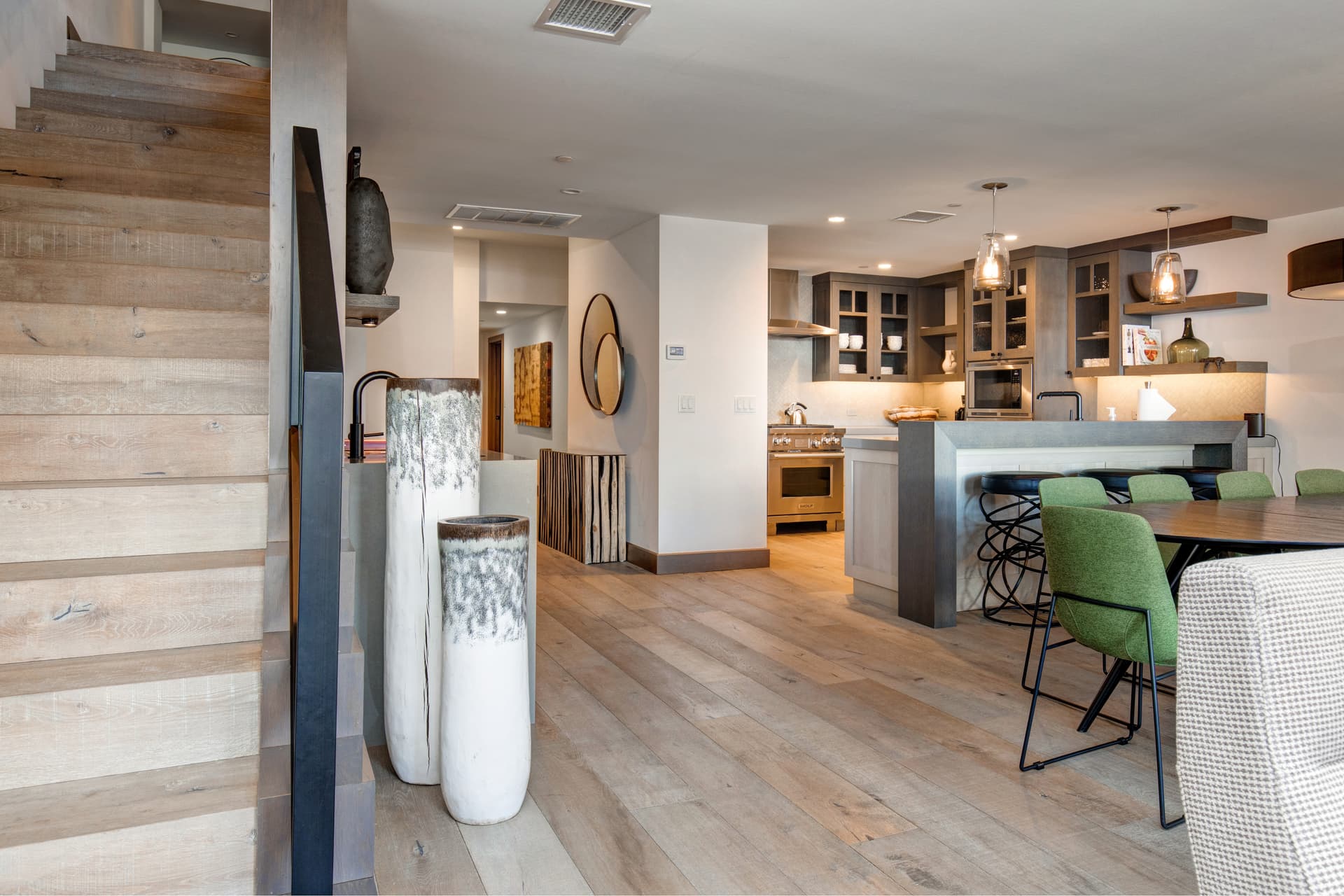 Penthouse on Main Unit F - Image 6