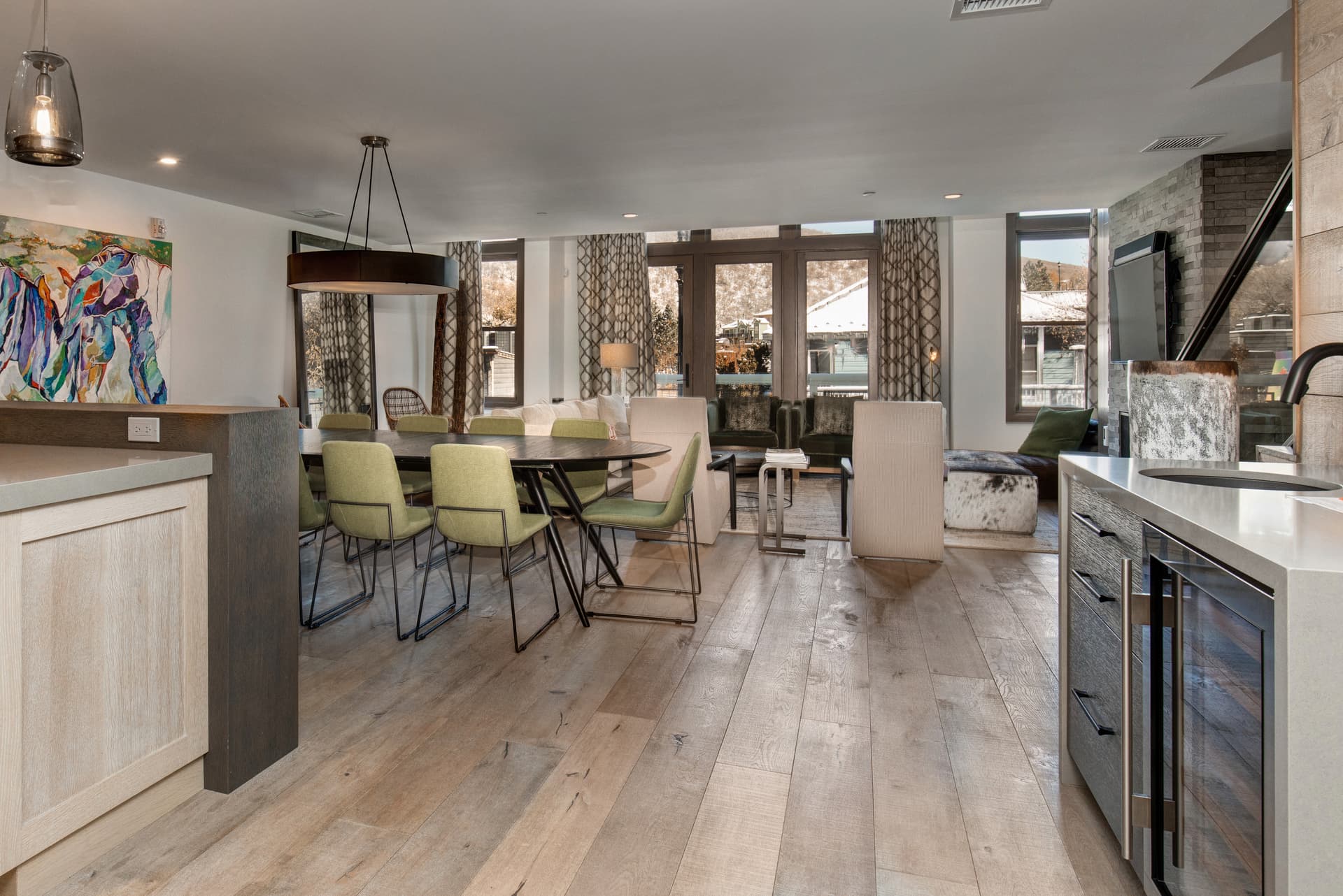 Penthouse on Main Unit F - Image 8