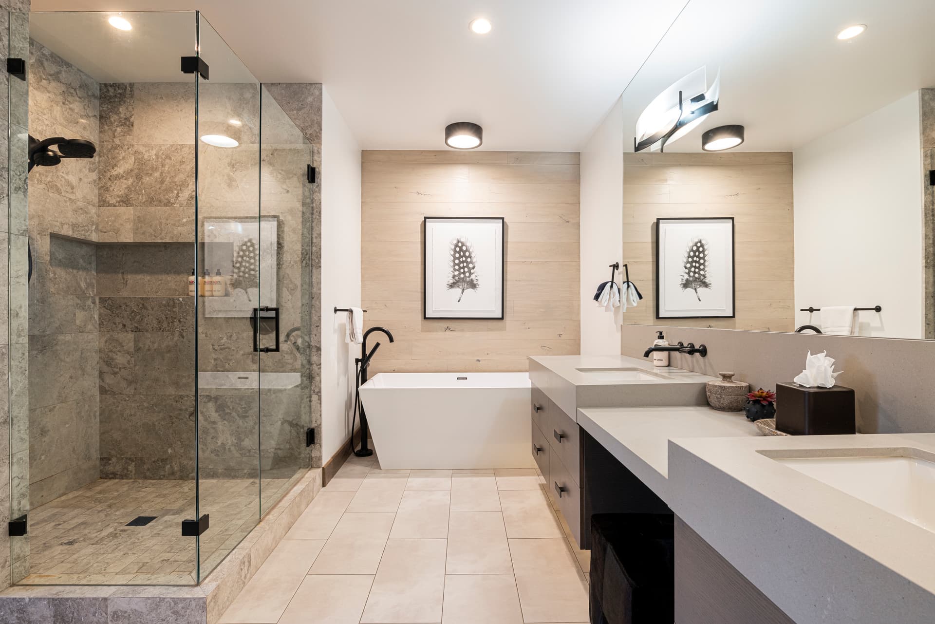 Penthouse on Main E + F - Image 18