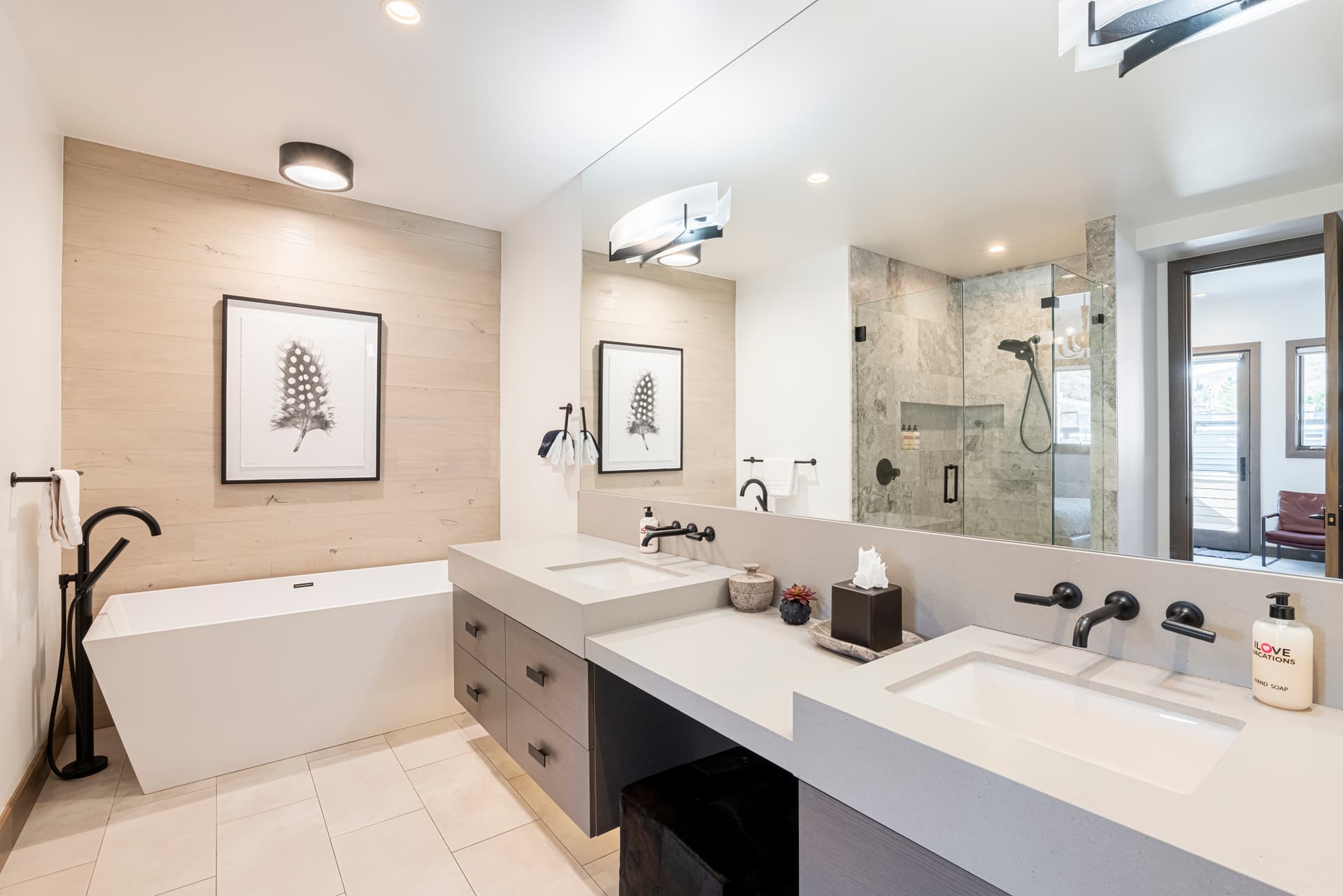 Penthouse on Main E + F - Image 19