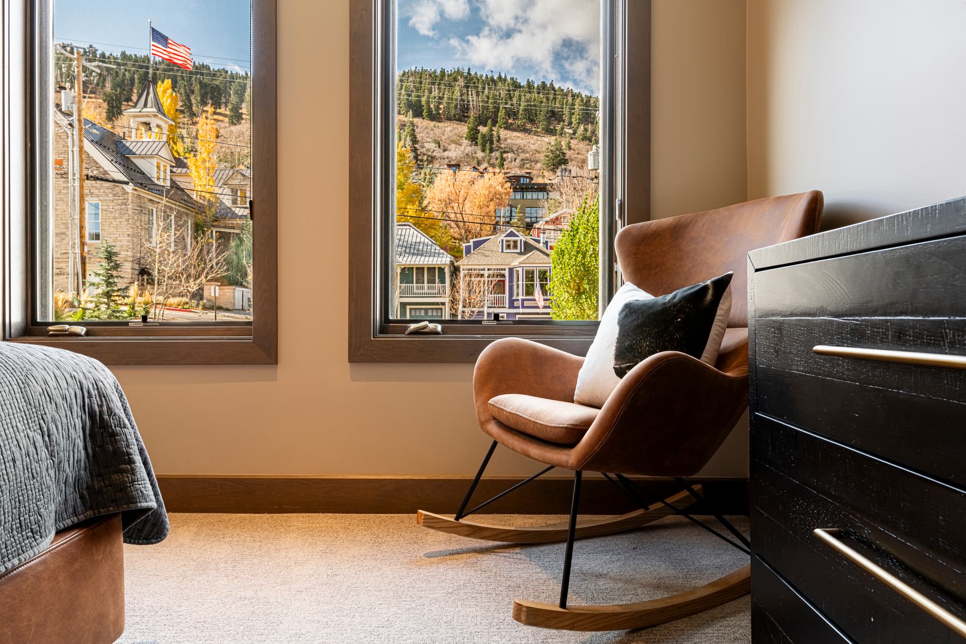 Penthouse on Main E + F - Image 14