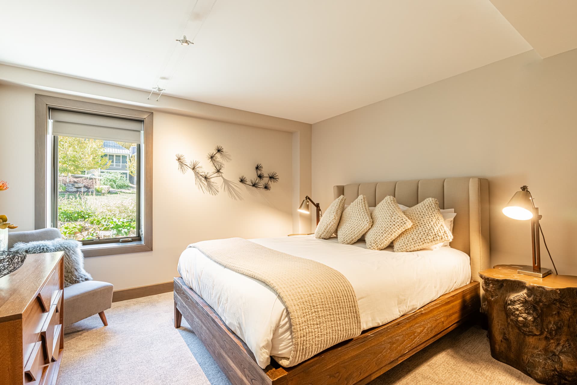 Penthouse on Main E + F - Image 33