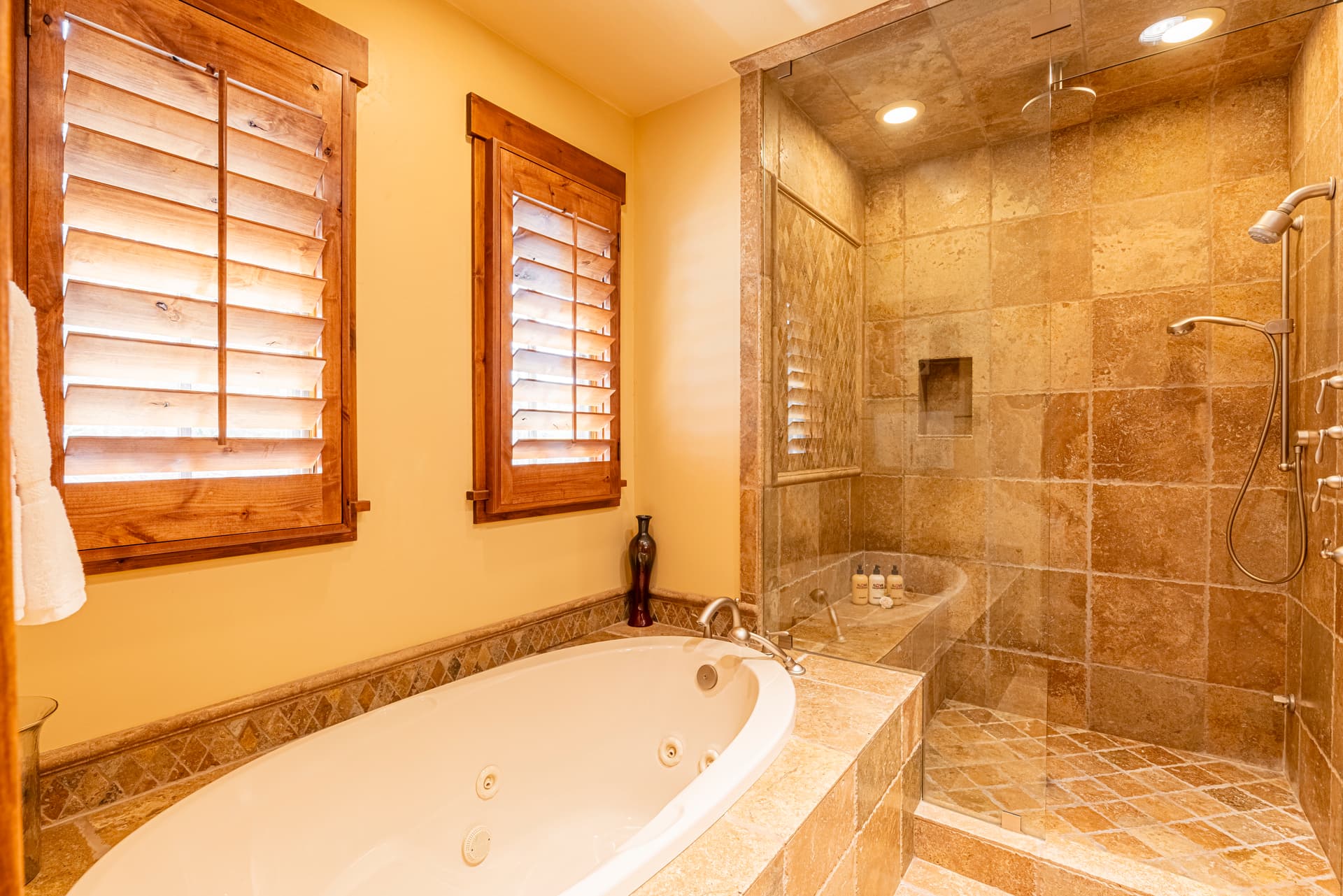 Ranch Club Cabin - Image 36