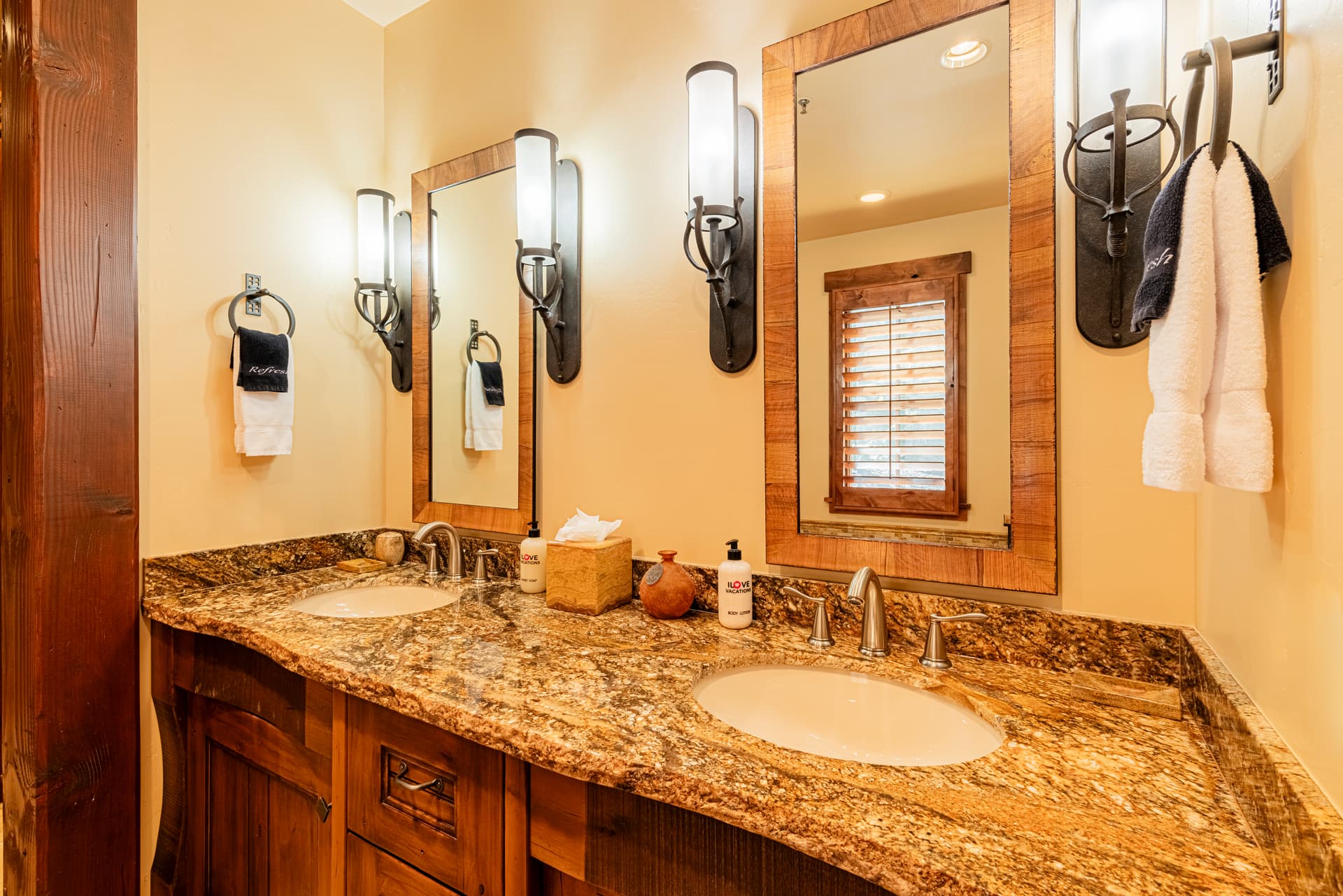 Ranch Club Cabin - Image 37