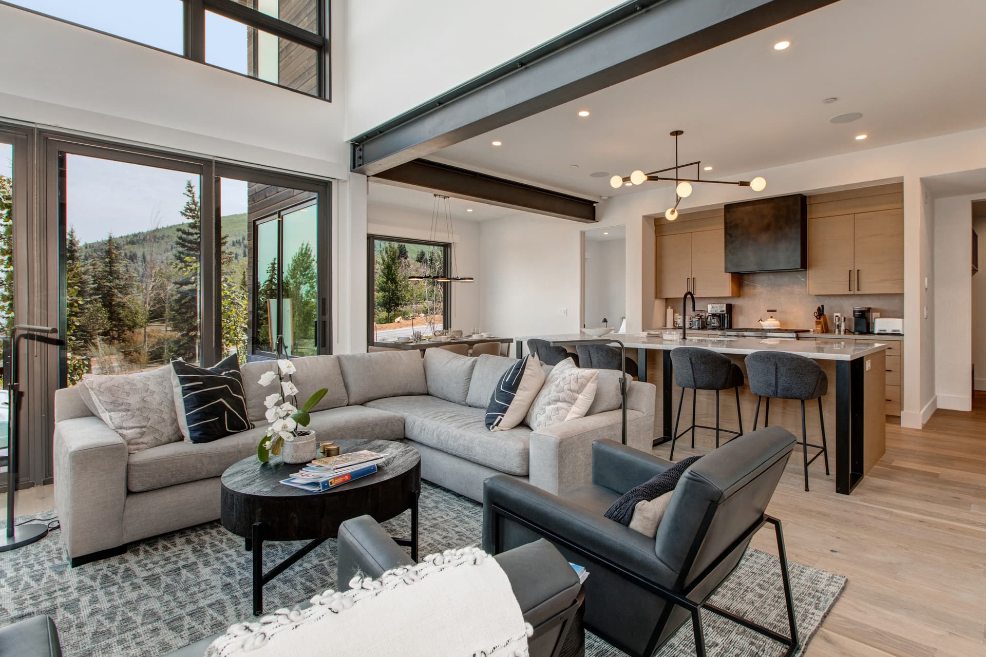 Ridgeline Contemporary - Image 3