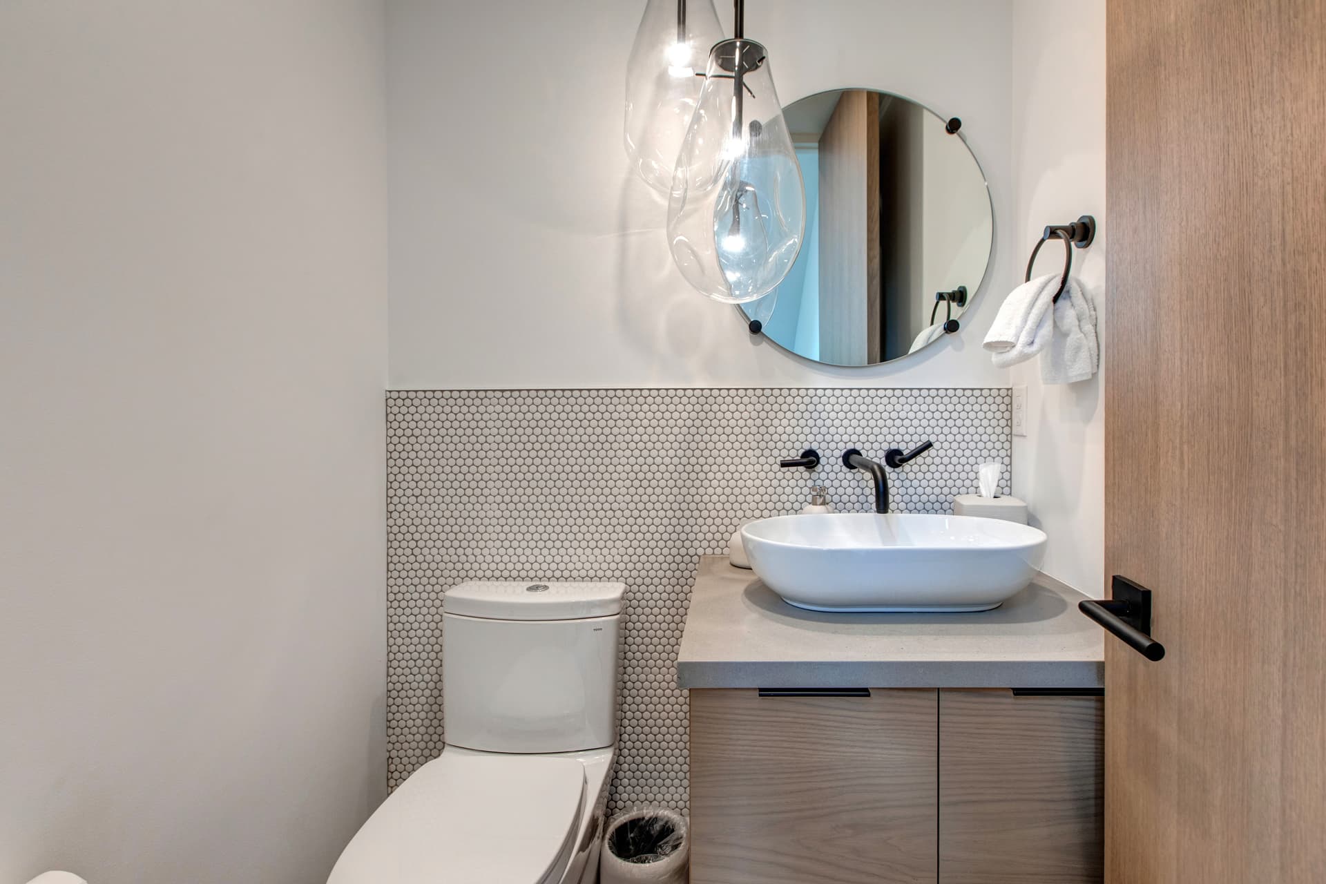 Ridgeline Contemporary - Image 25