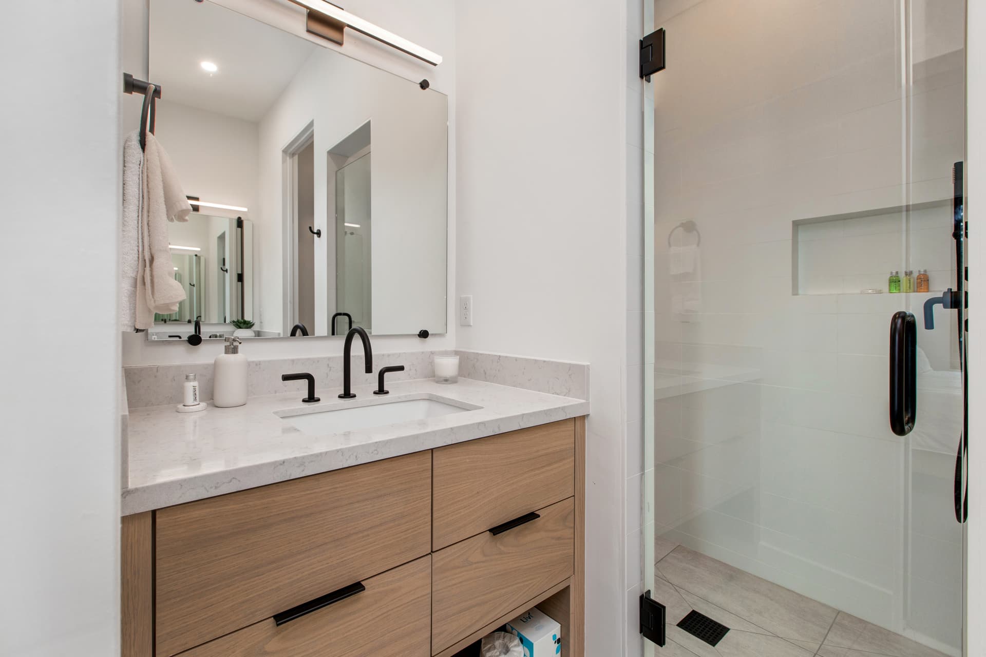 Ridgeline Contemporary - Image 31