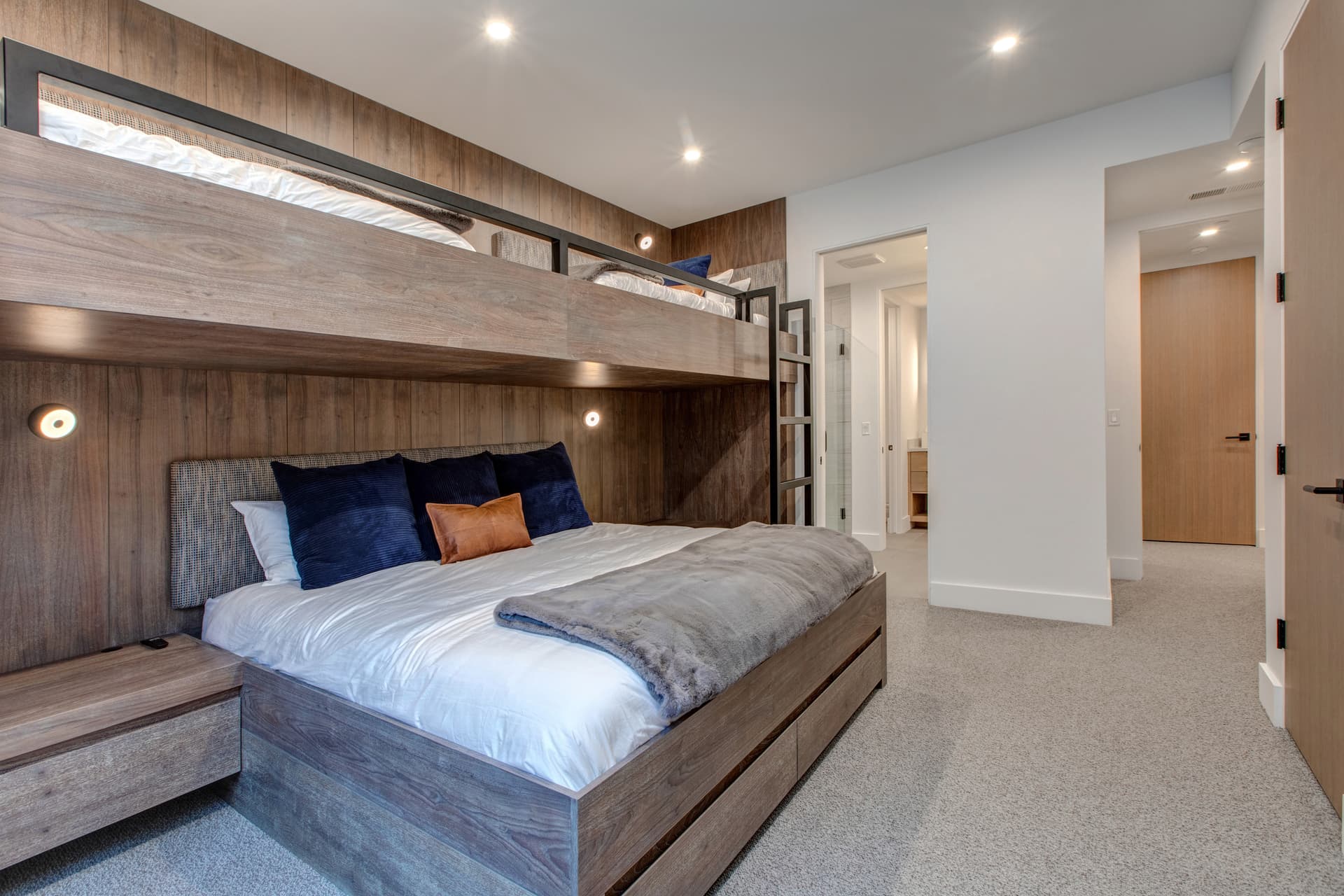 Ridgeline Contemporary - Image 18