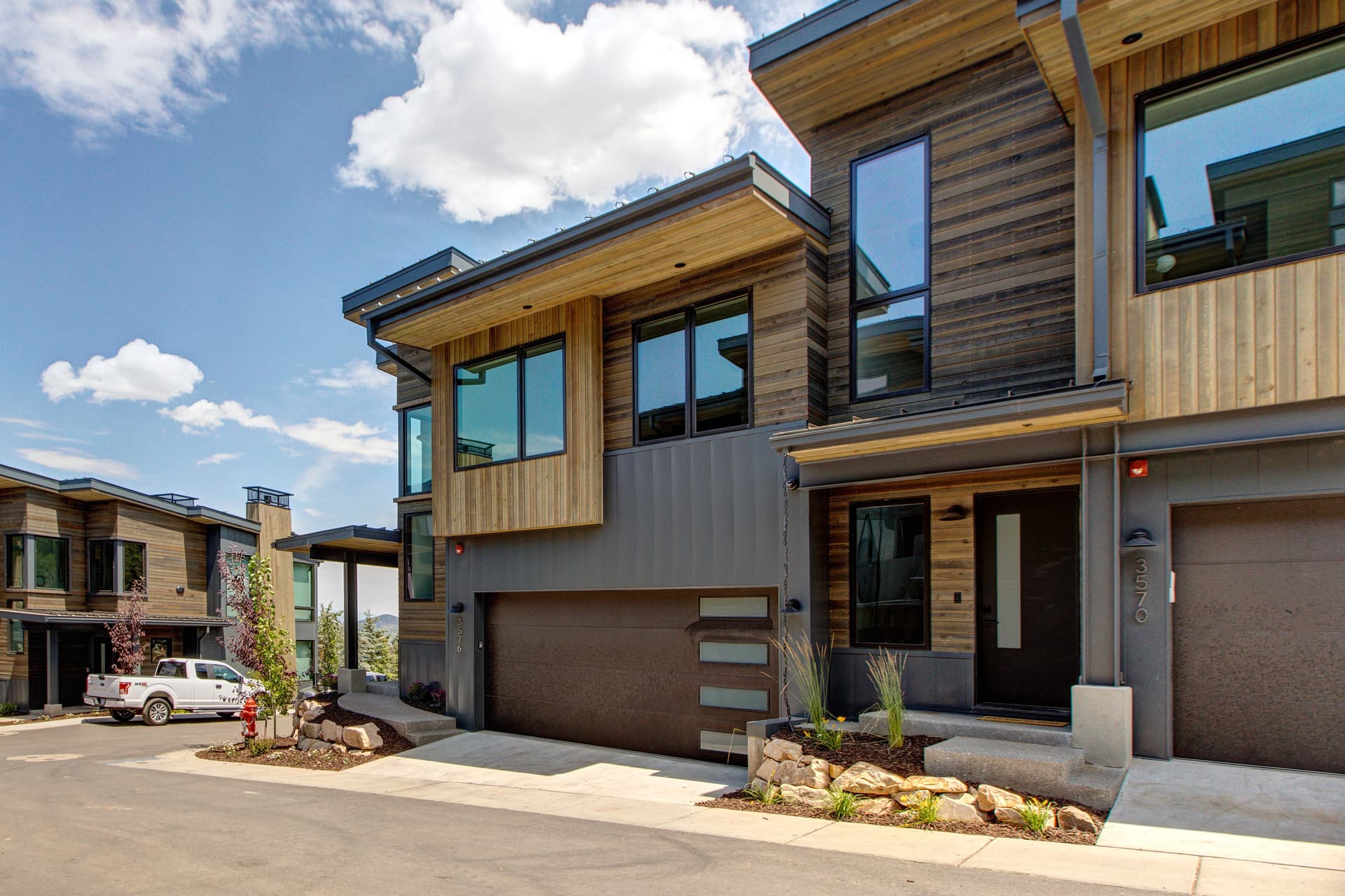 Ridgeline Contemporary - Image 39
