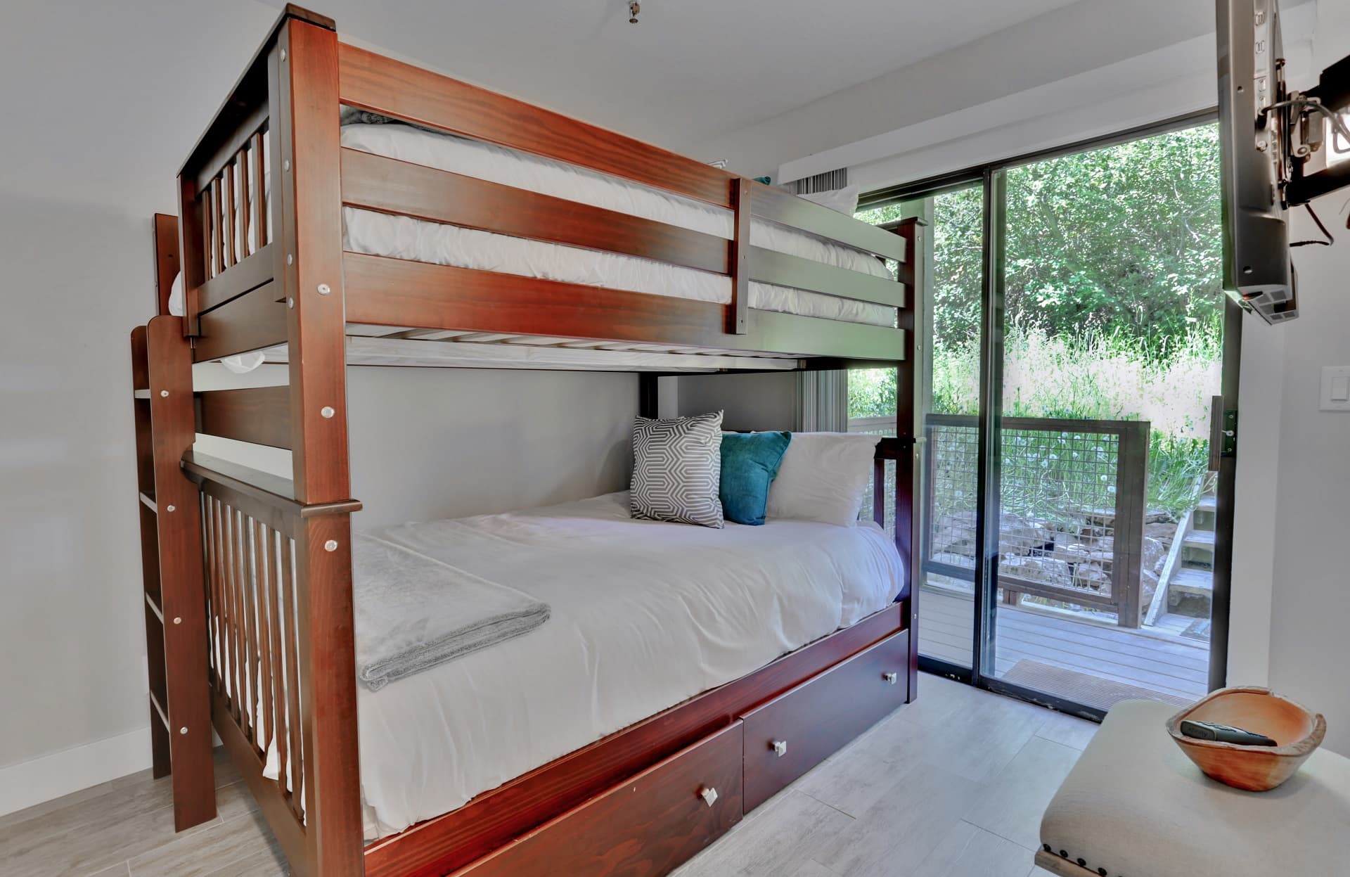 Woodside Ski Estate - Image 24