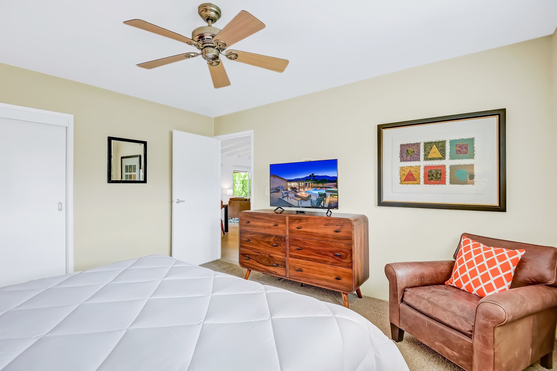 Palm Springs Modern Home - Image 15