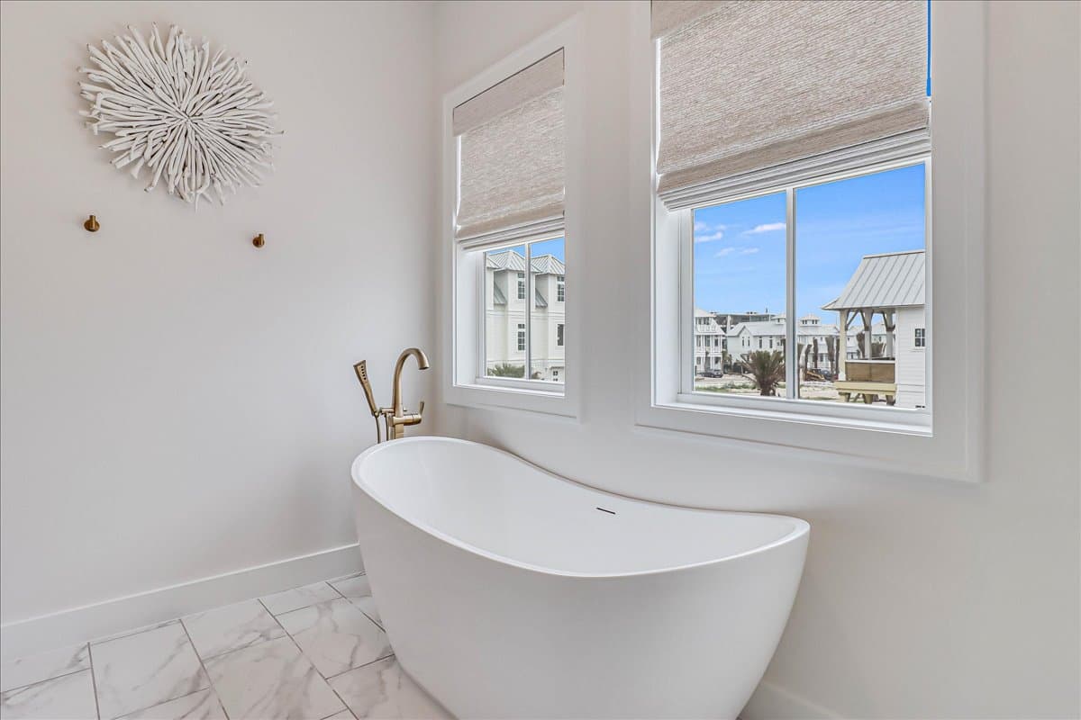 Pearly White - Image 30