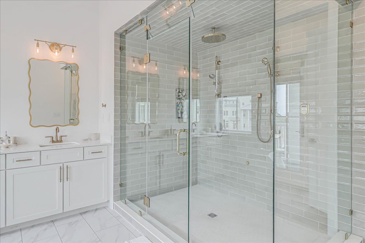 Pearly White - Image 31