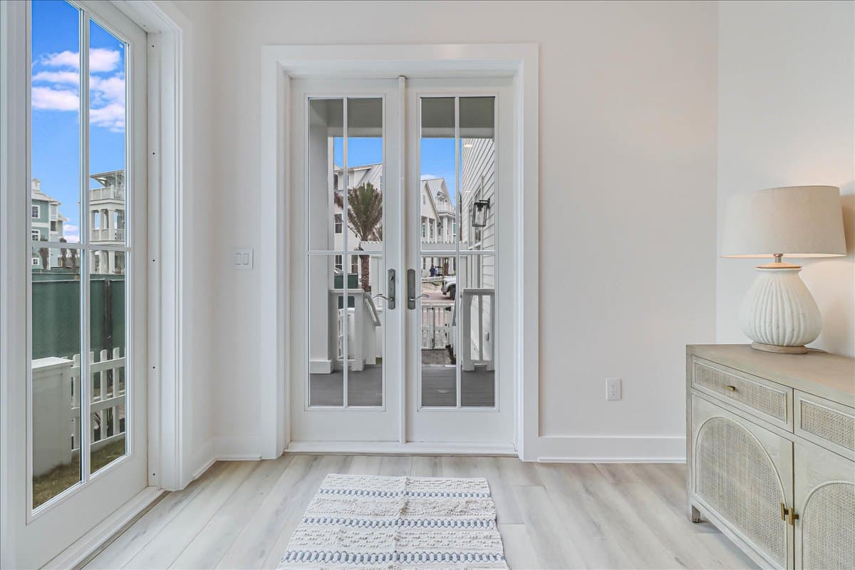 Pearly White - Image 27