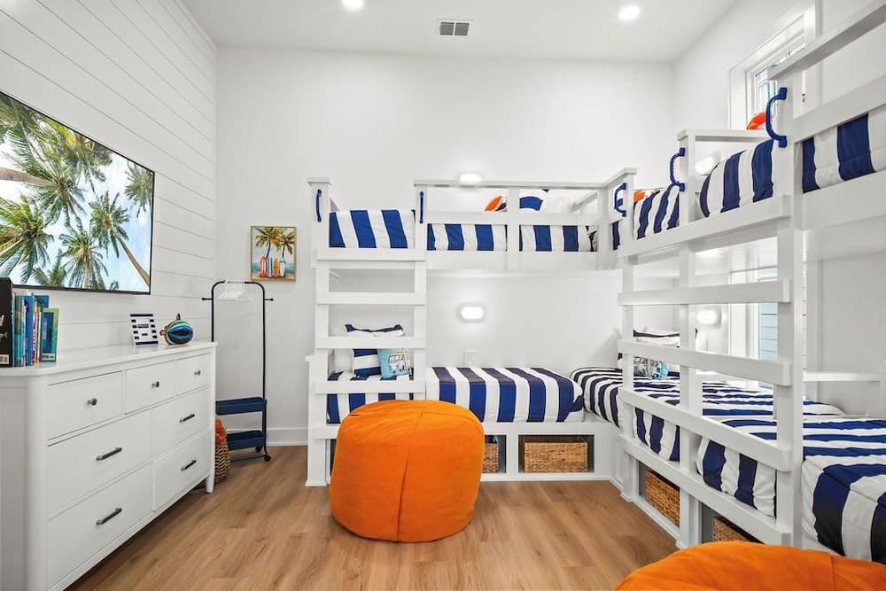 Pelican Place #108 - Image 32