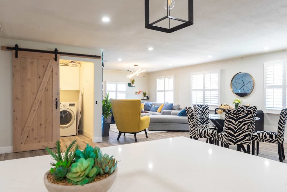 Sunny Phoenix - Image 14