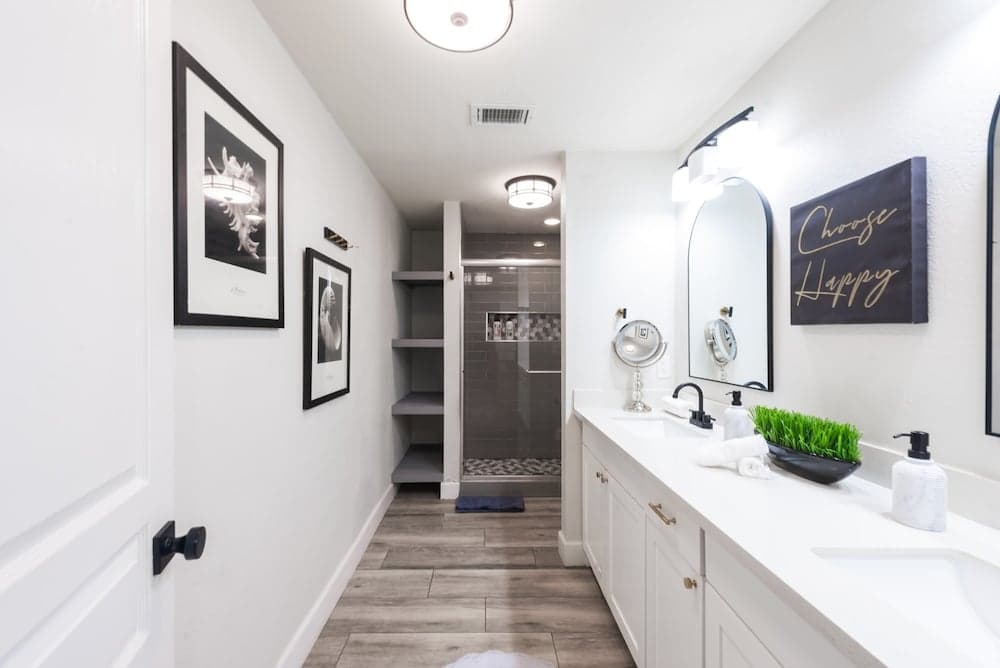 Sunny Phoenix - Image 47