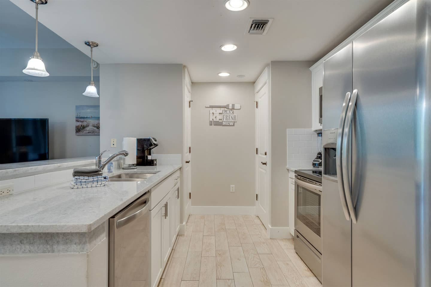 Pilot House - Image 6