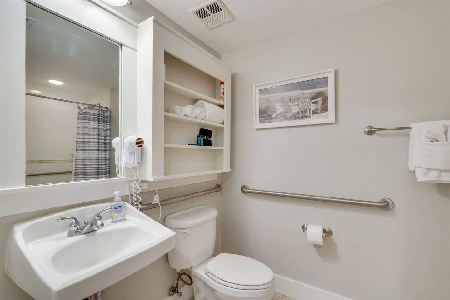 Pilot House - Image 14