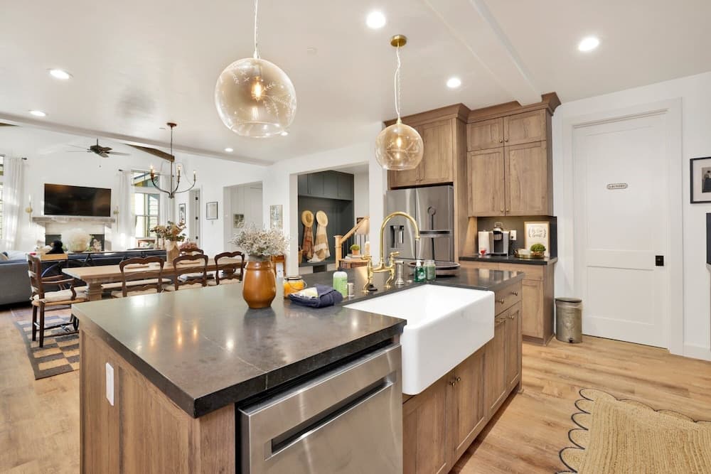 Pine Meadow Castle #2301 - Image 7