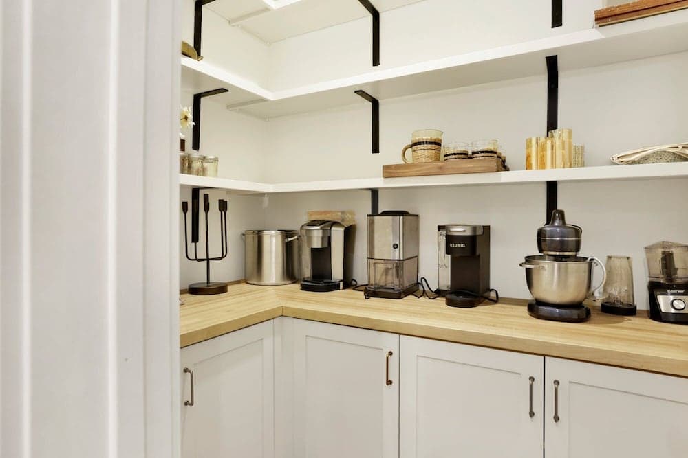 Pine Meadow Castle #2301 - Image 9