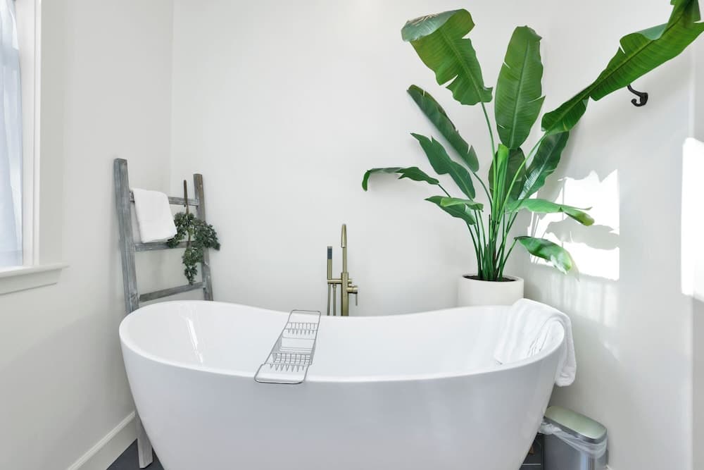 Pine Meadow Castle #2301 - Image 23