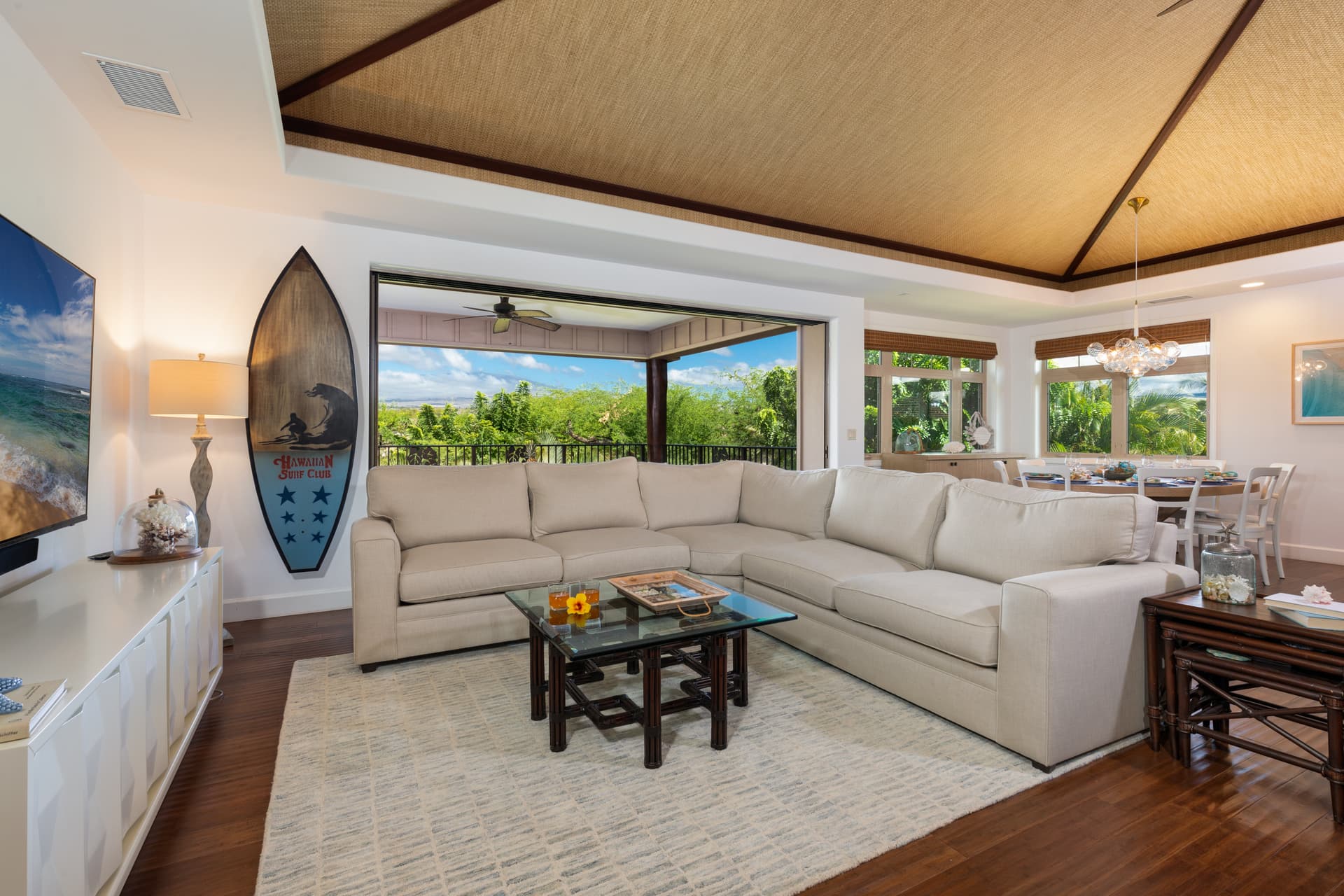 Pineapple Hale - Image 1