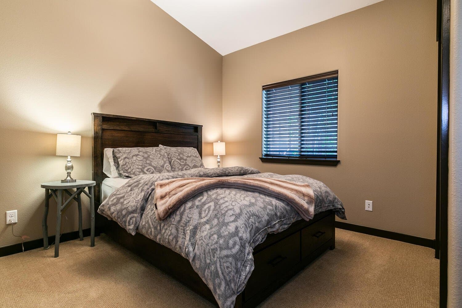 Winter Pinecrest - Image 14