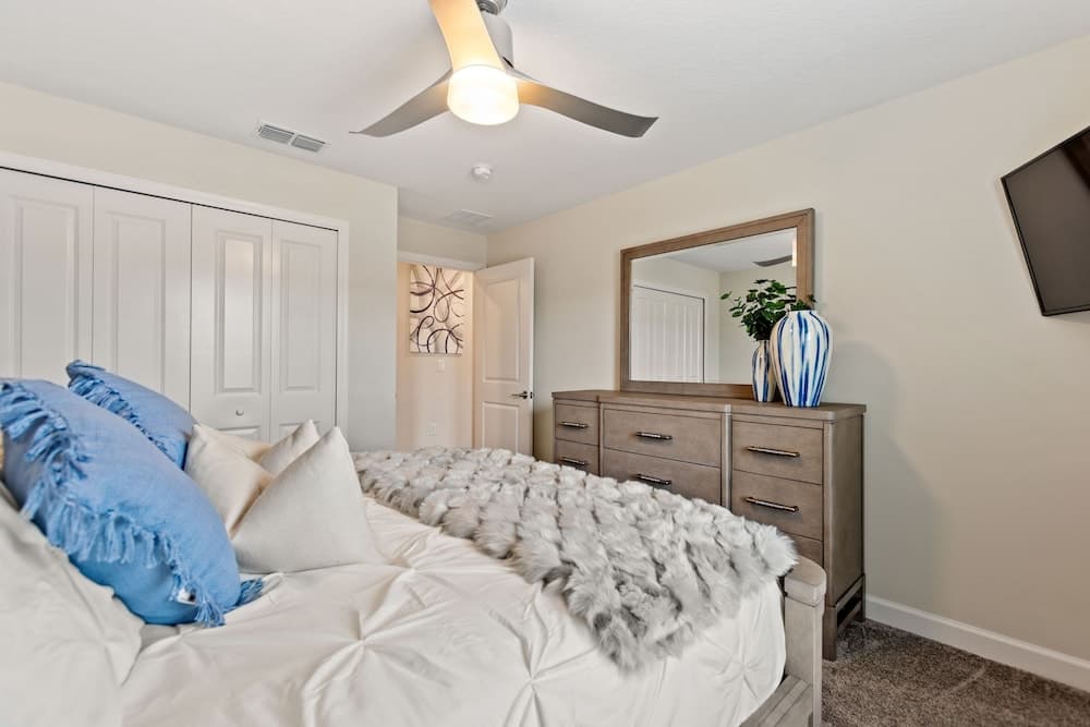 Plush Pelican - Image 11