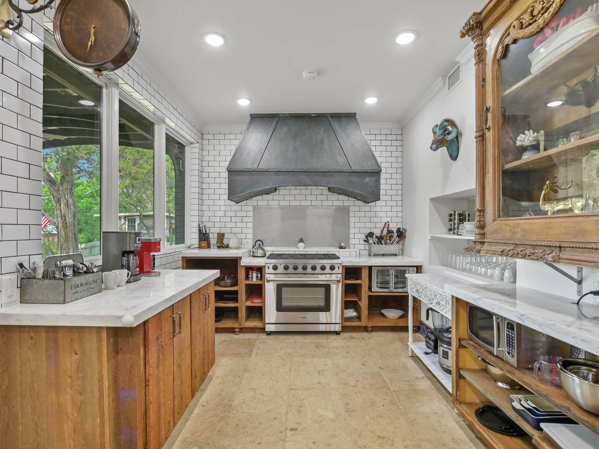 Escape on Lake Travis - Image 23