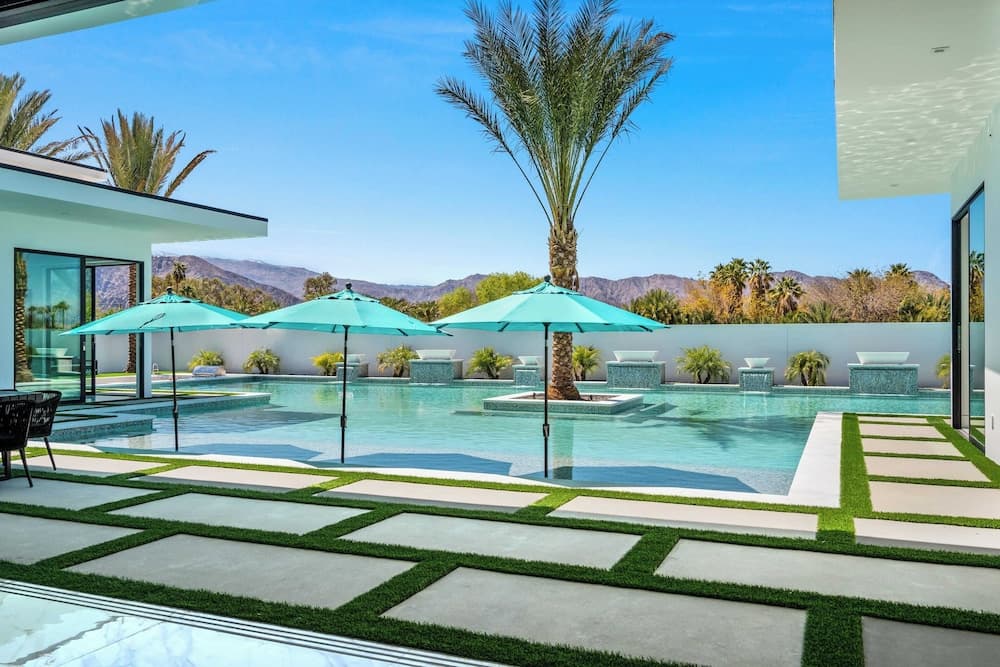 Bravo Villa #13 - Image 39