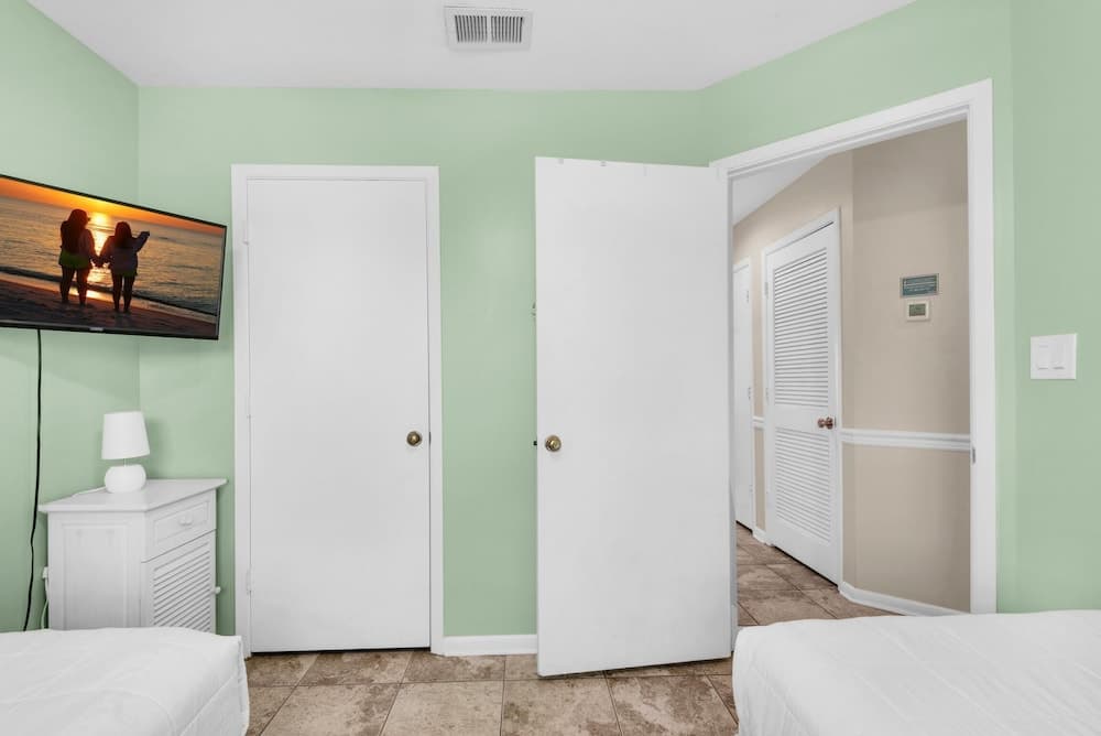 Harry's Beach House - Image 16