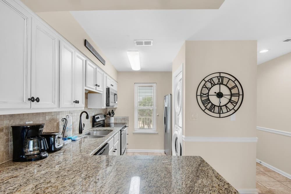 Harry's Beach House - Image 12