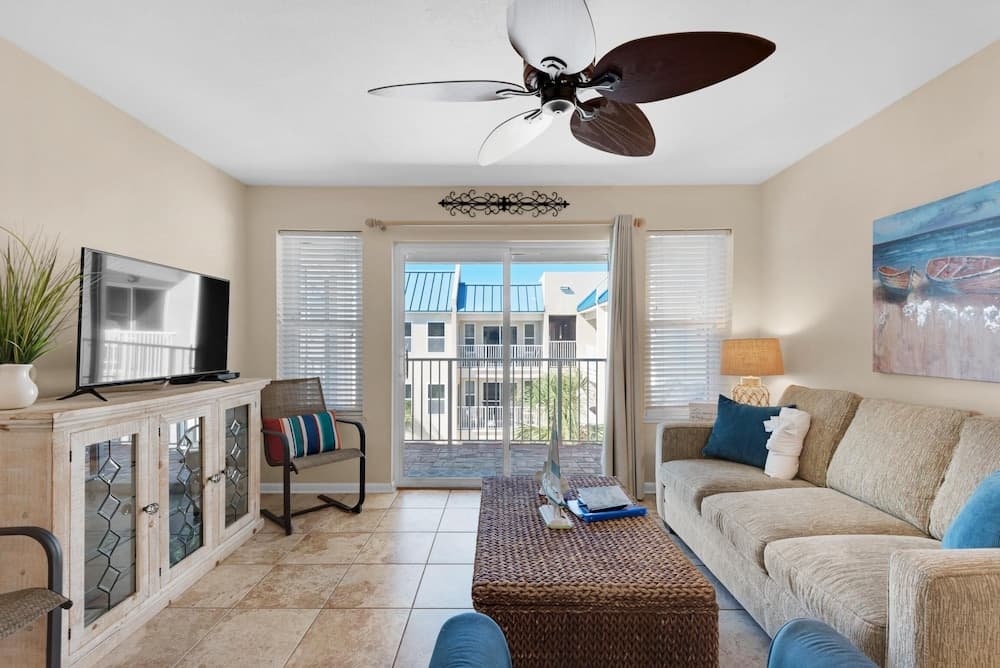 Harry's Beach House - Image 7