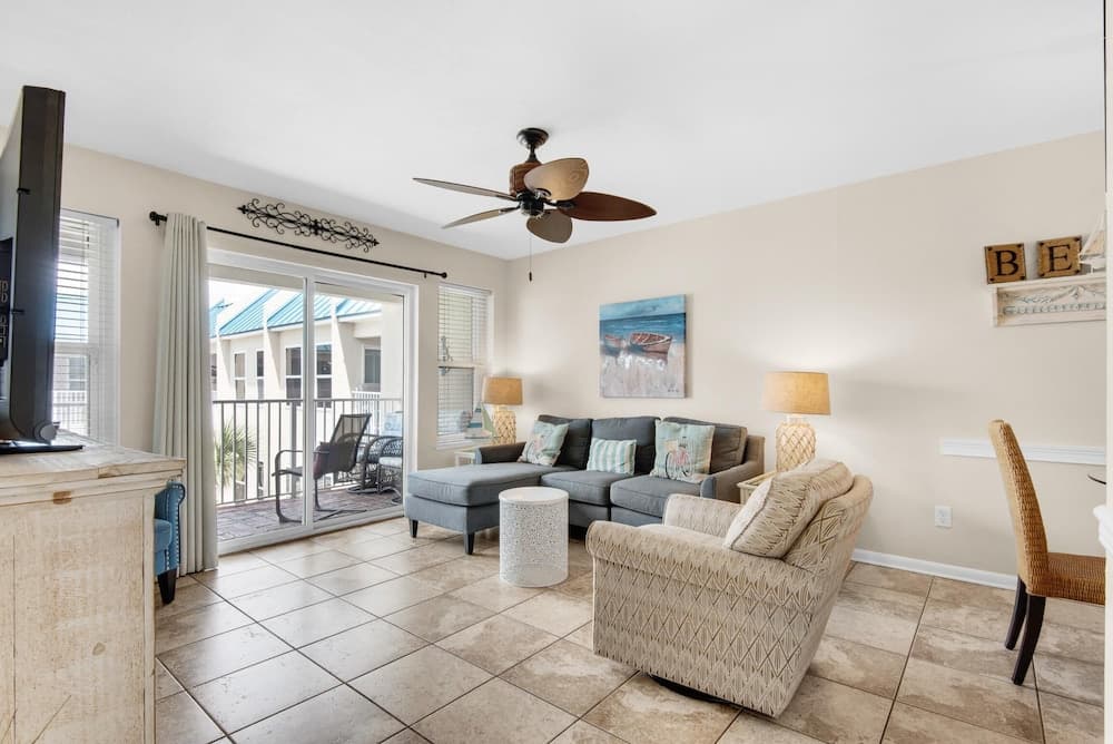 Harry's Beach House - Image 9