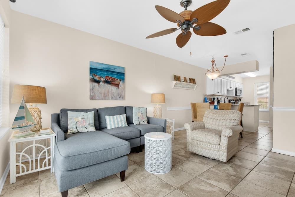 Harry's Beach House - Image 10