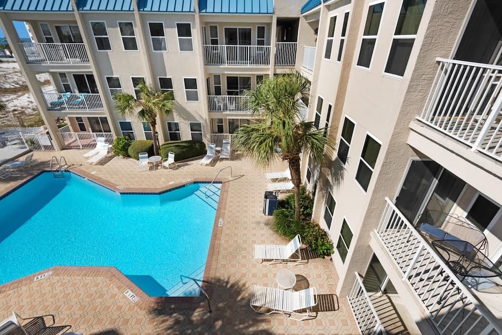 Harry's Beach House - Image 23